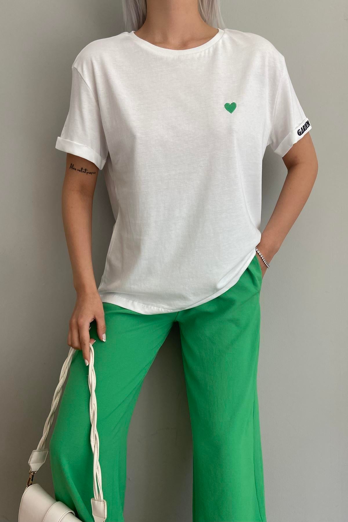 BASKILI TSHIRT