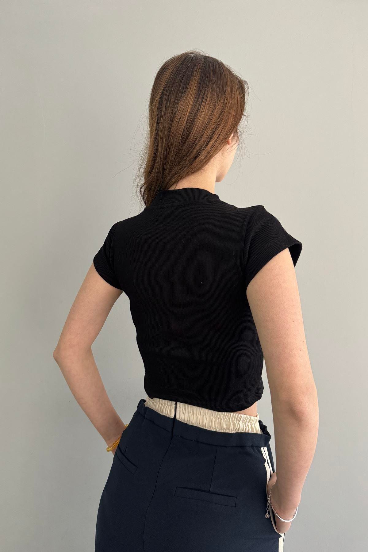 BASKILI TSHIRT