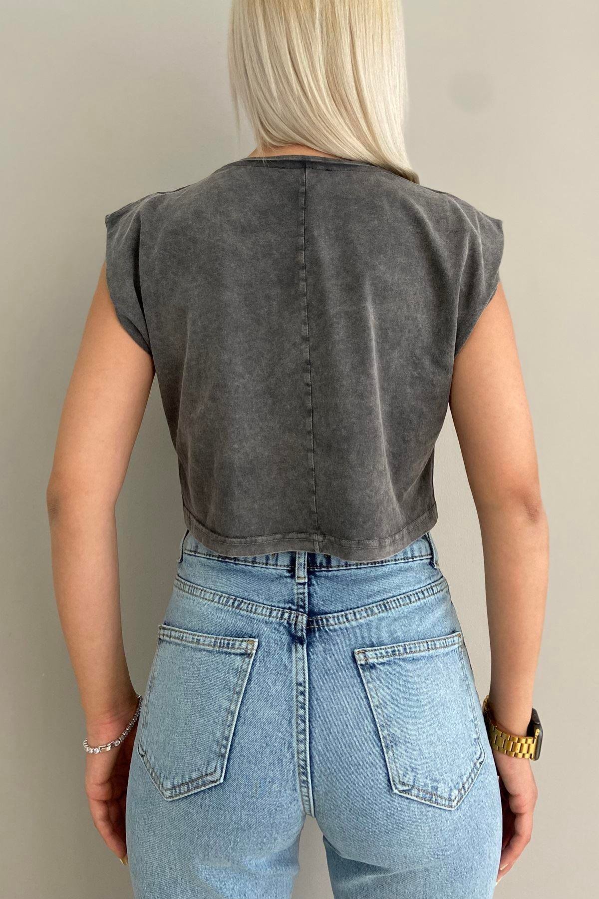 BASKILI TSHIRT