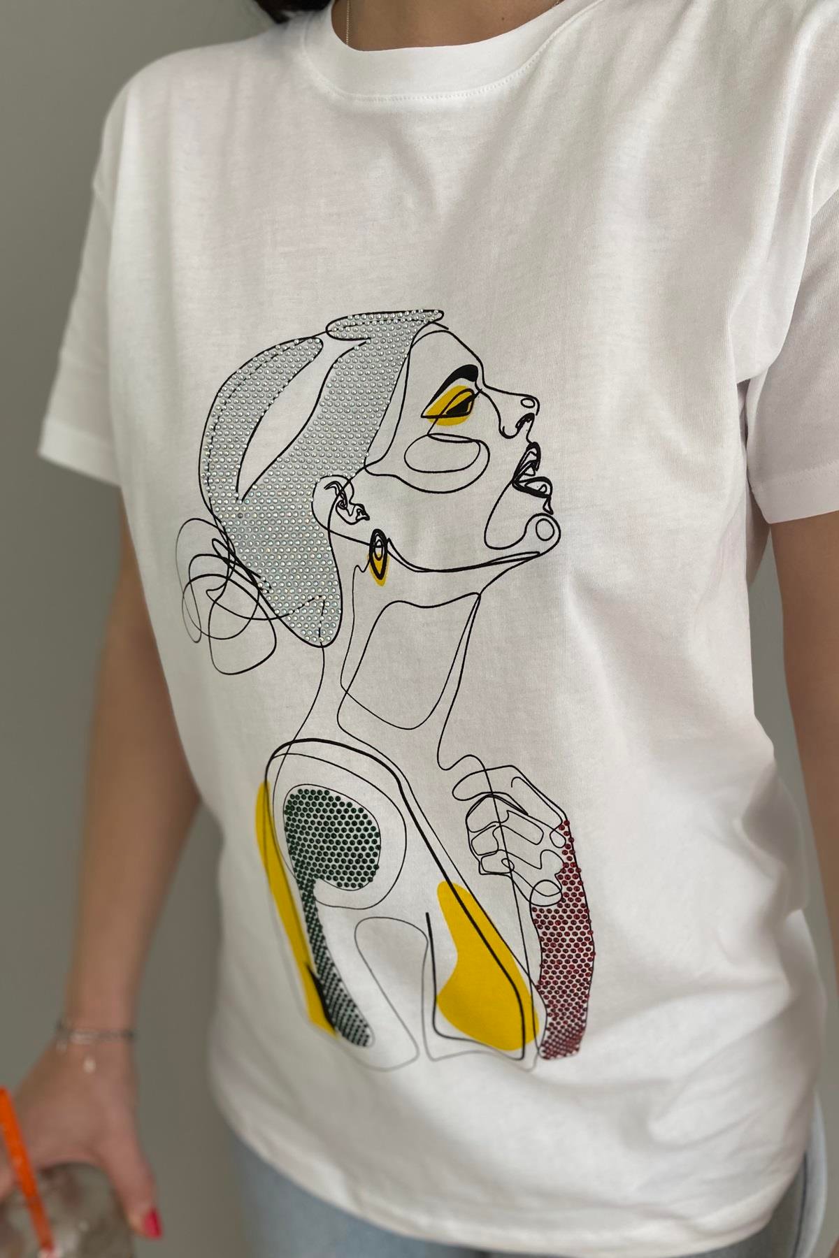 BASKILI TSHIRT