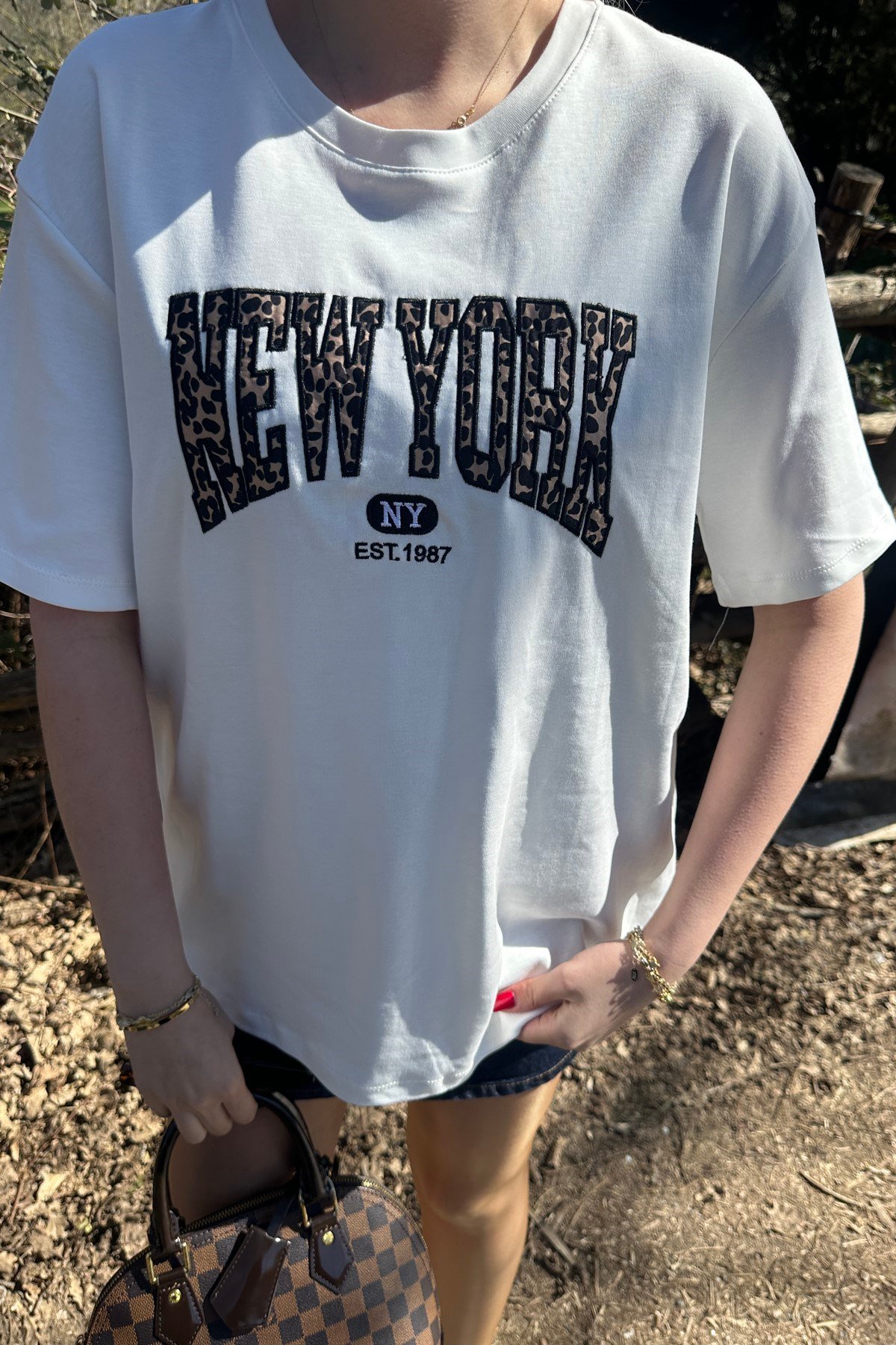 BİSİKLET YAAK NAKIŞ DETAYLI TSHIRT