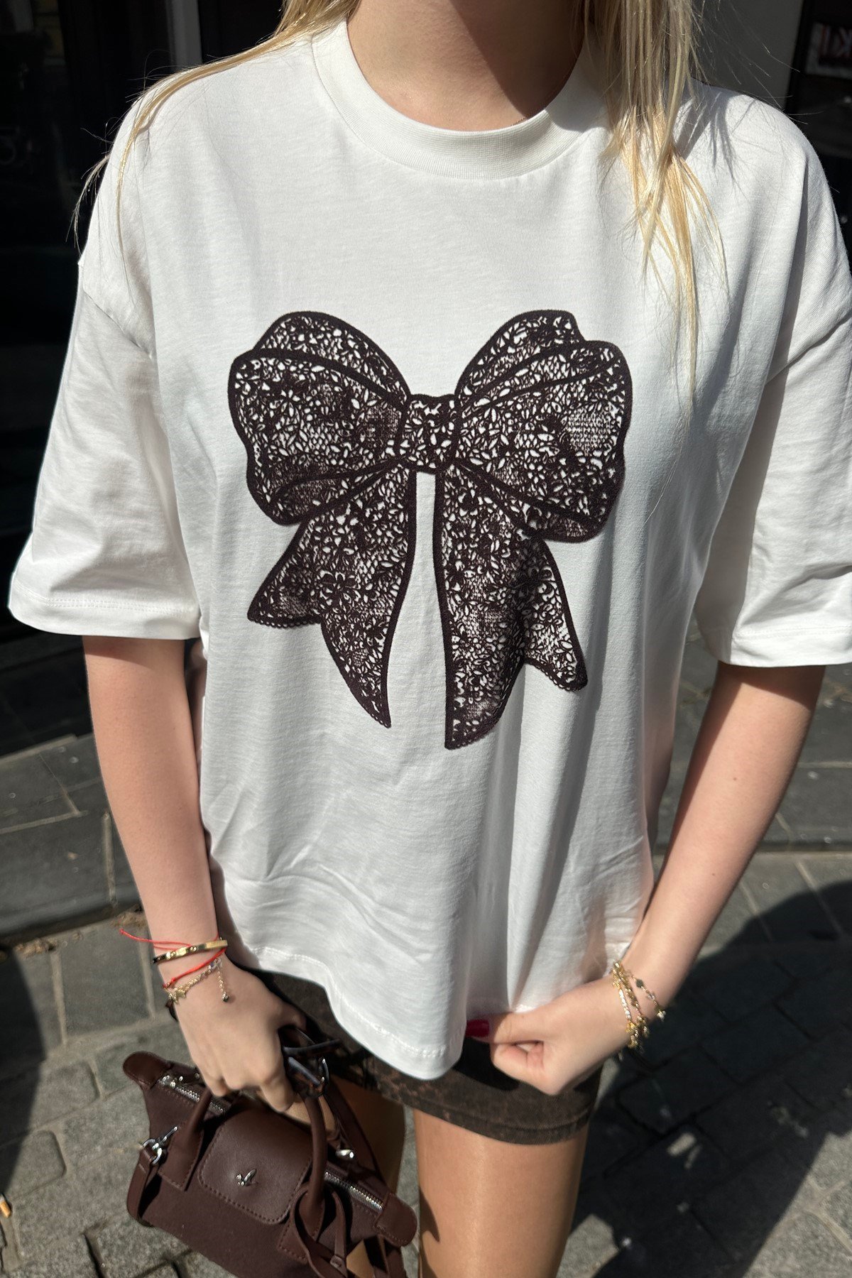 BİSİKLET YAK KELEBEK NAKIŞLI TSHIRT