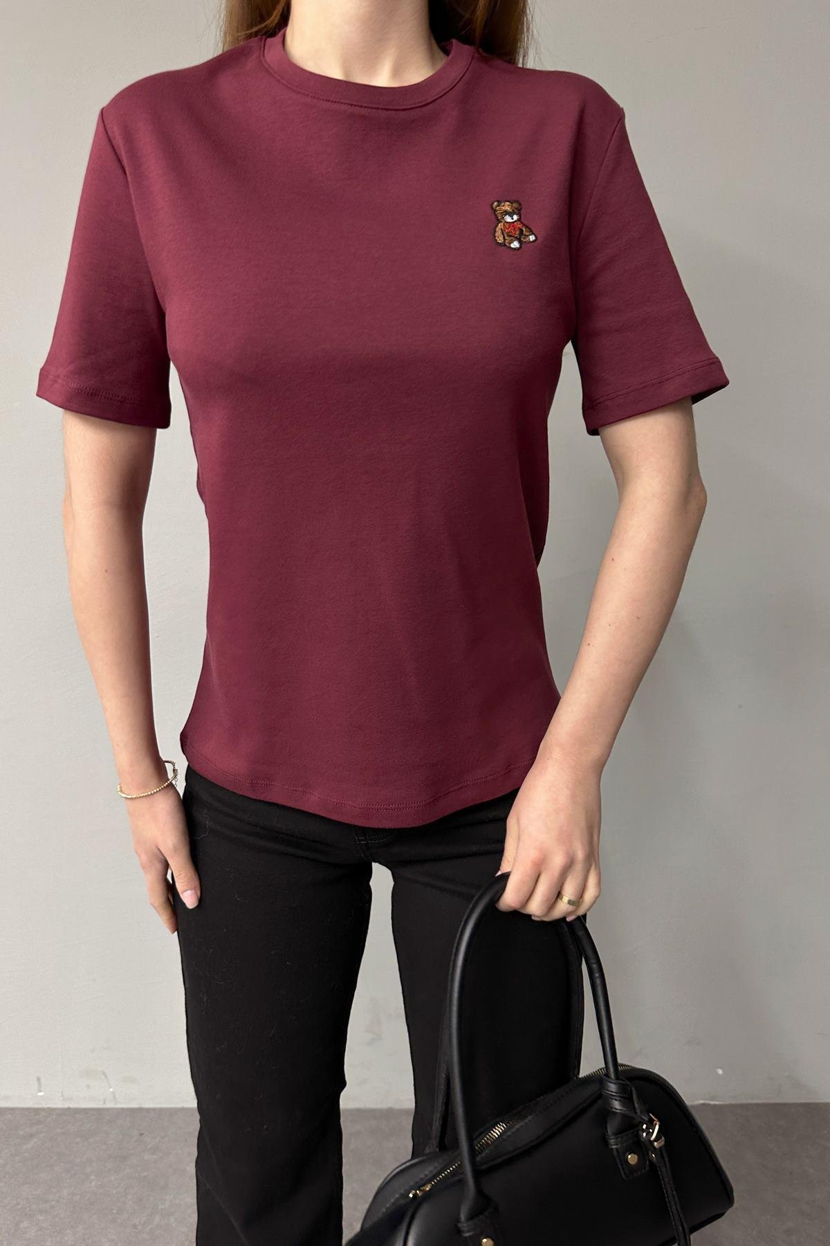 BİSİKLET YAKA AYICIK NAKIŞLI TSHIRT