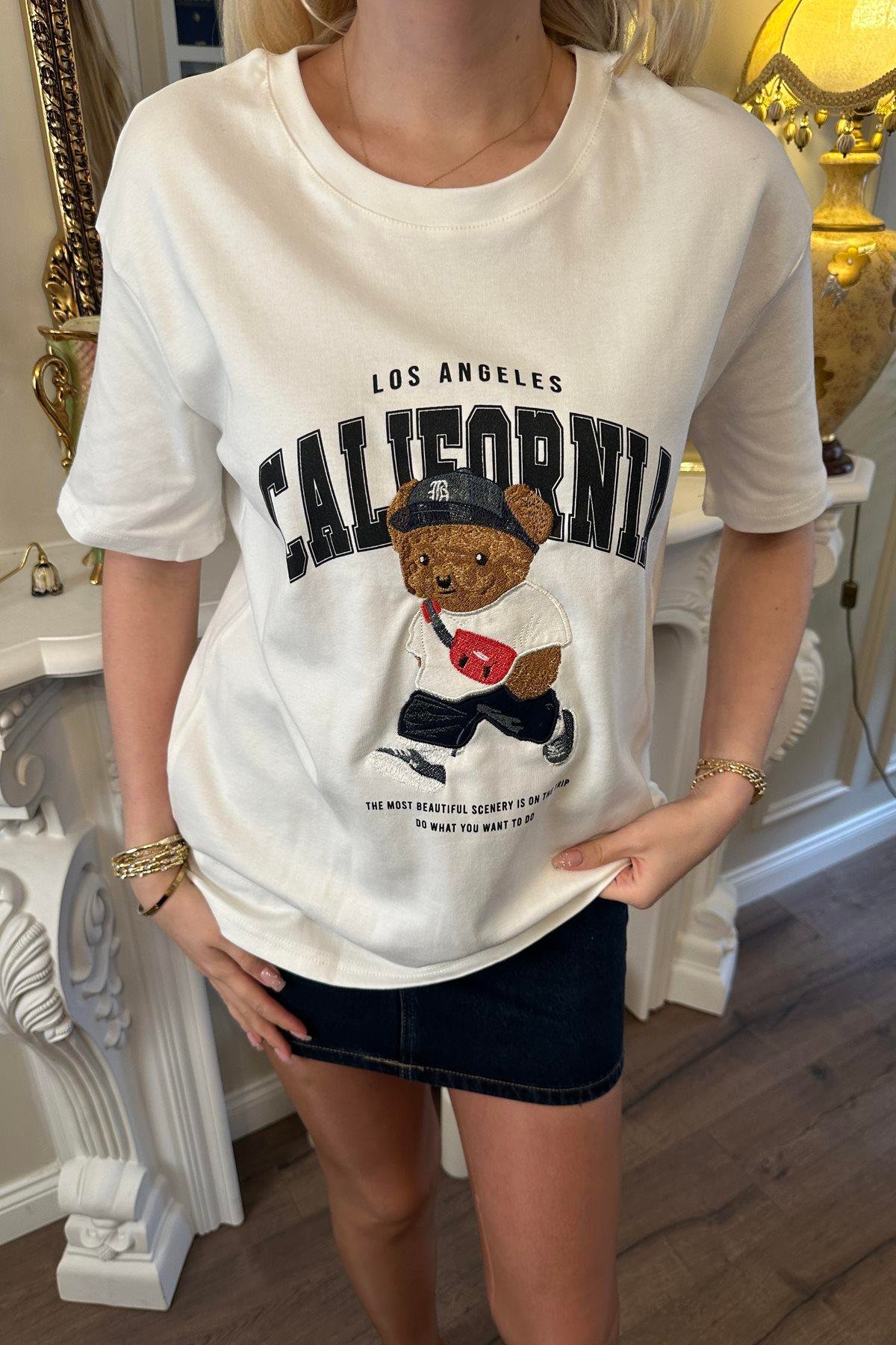 BİSİKLET YAKA BASKI VE NAKIŞ DETAYLI TSHIRT