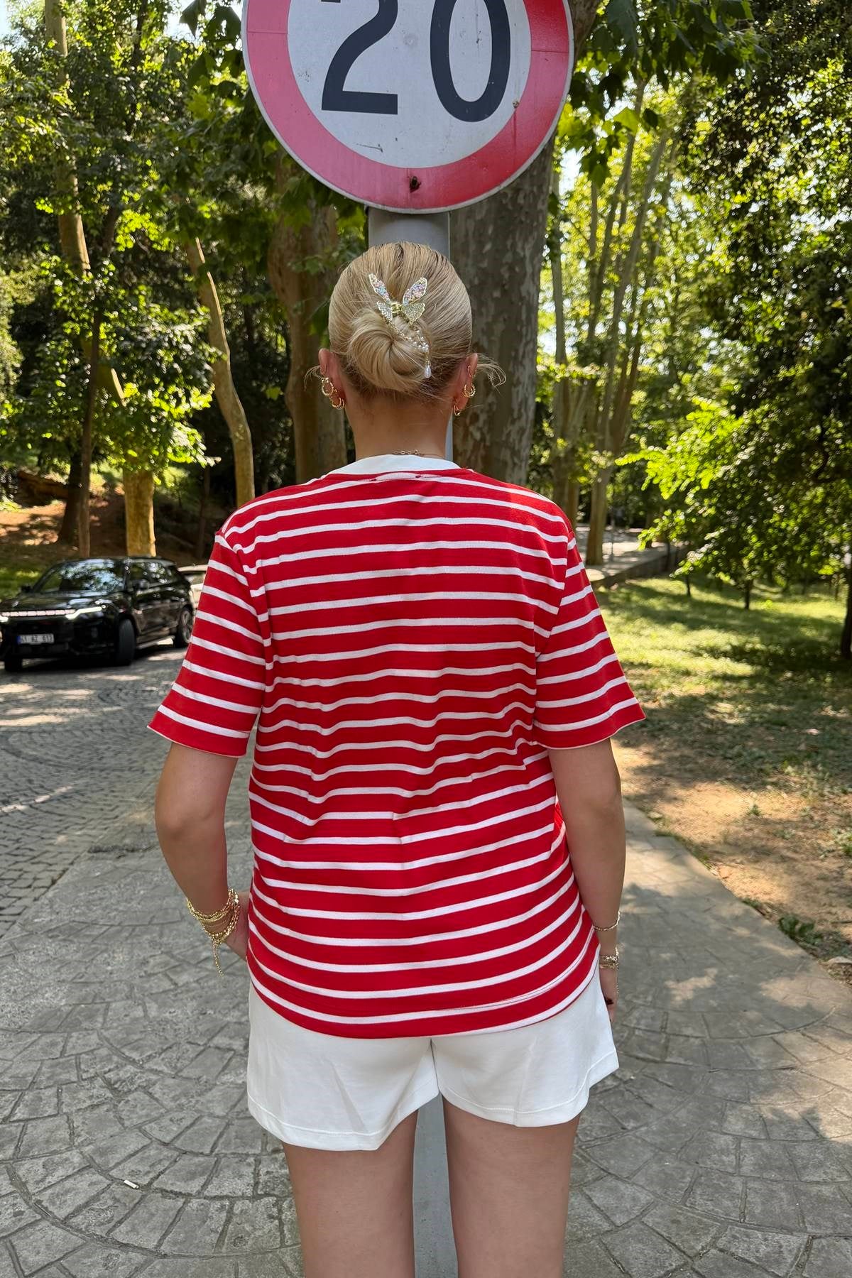BİSİKLET YAKA ÇİZGİ DETAY TSHIRT