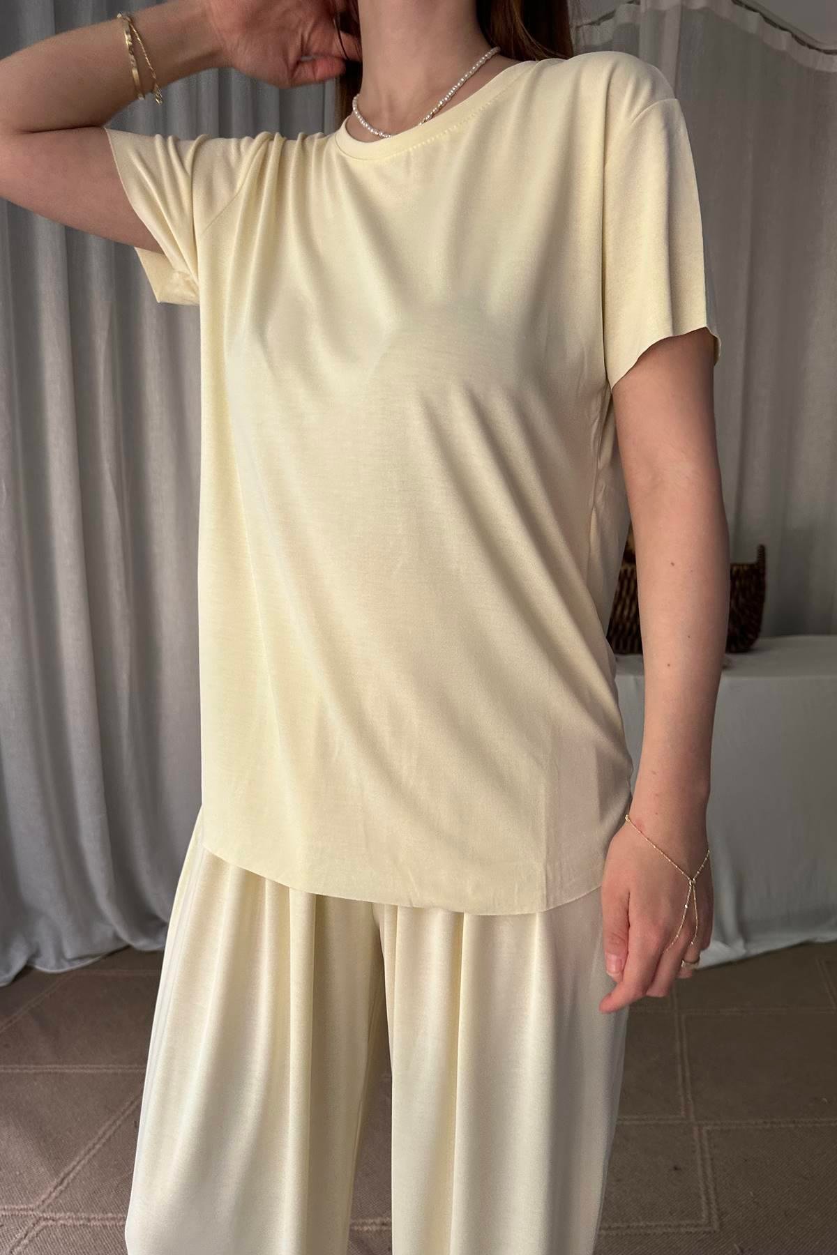 BİSİKLET YAKA DİKİŞSİZ MODAL TSHIRT