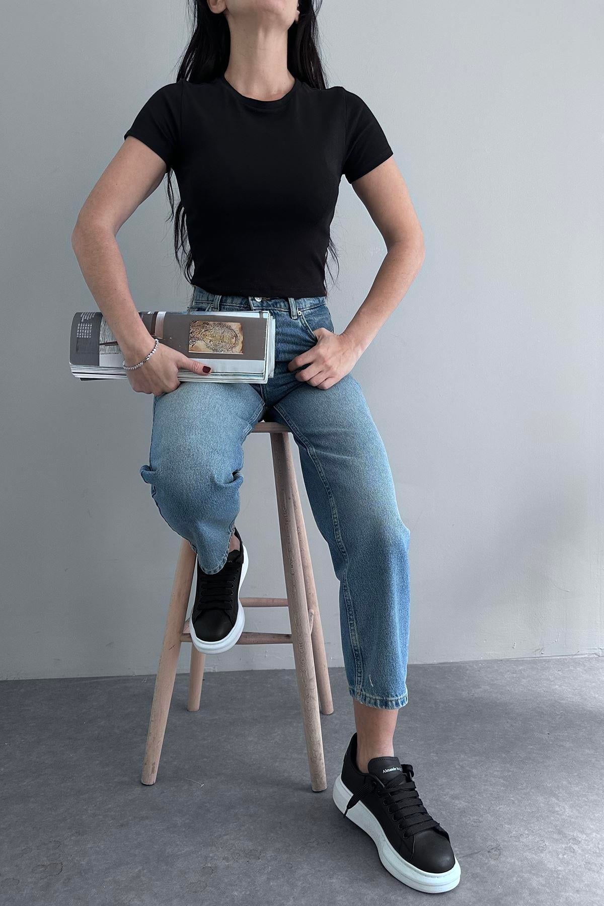 BİSİKLET YAKA KISA KOL TSHIRT