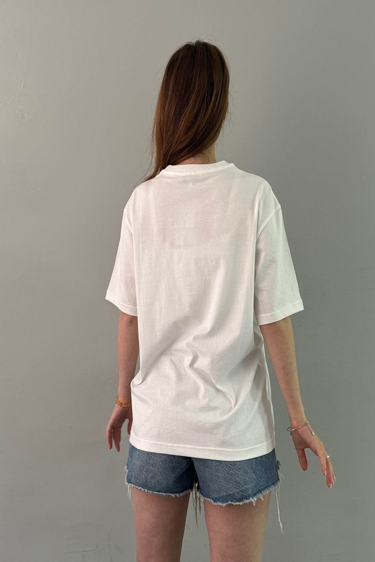BİSİKLET YAKA NAKIŞ DETAY TSHIRT