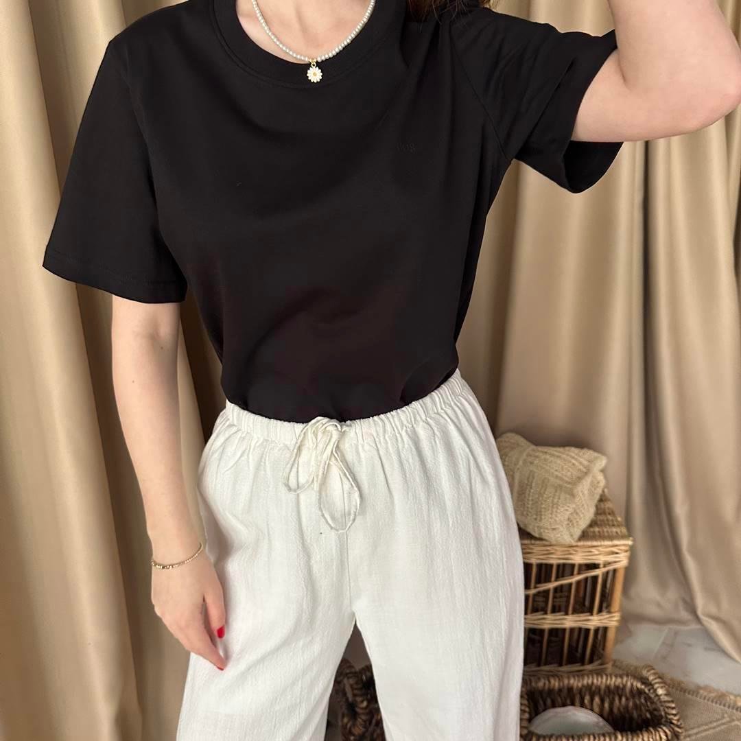 BİSİKLET YAKA NAKIŞ DETAYLI TSHIRT