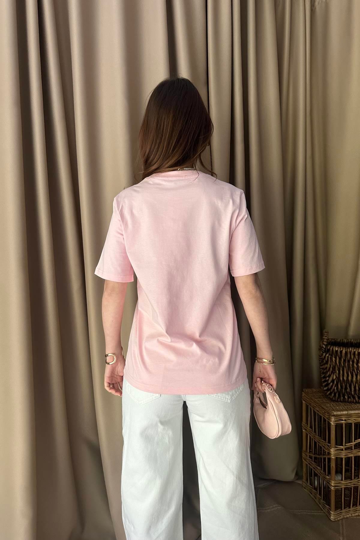 BİSİKLET YAKA NAKIŞ DETAYLI TSHIRT