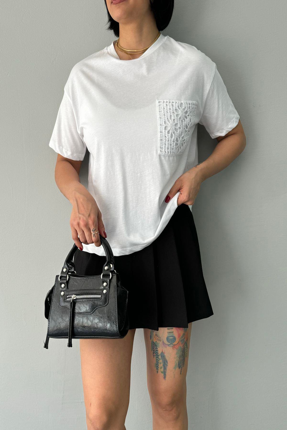 CEP DANTEL DETAY TSHIRT