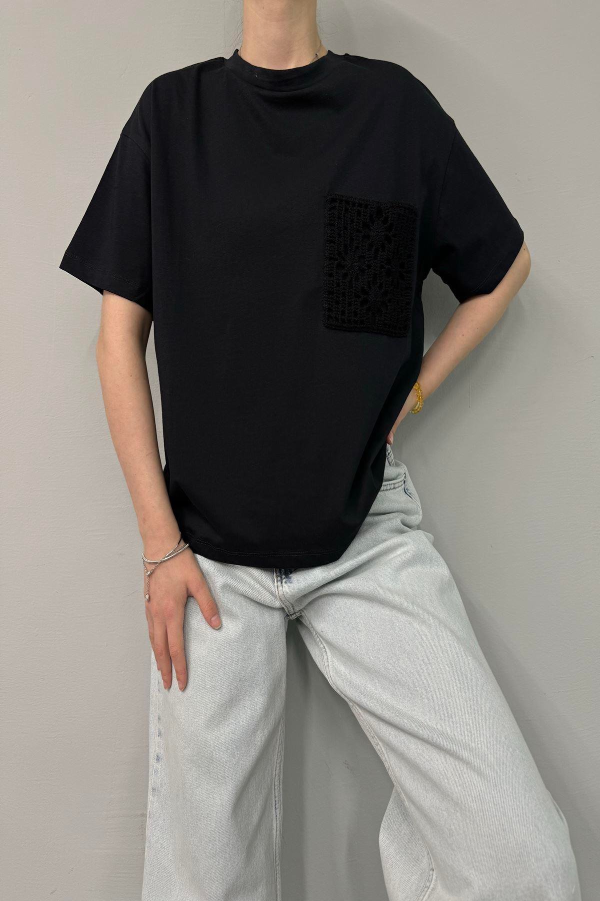 CEP DANTEL DETAY TSHIRT