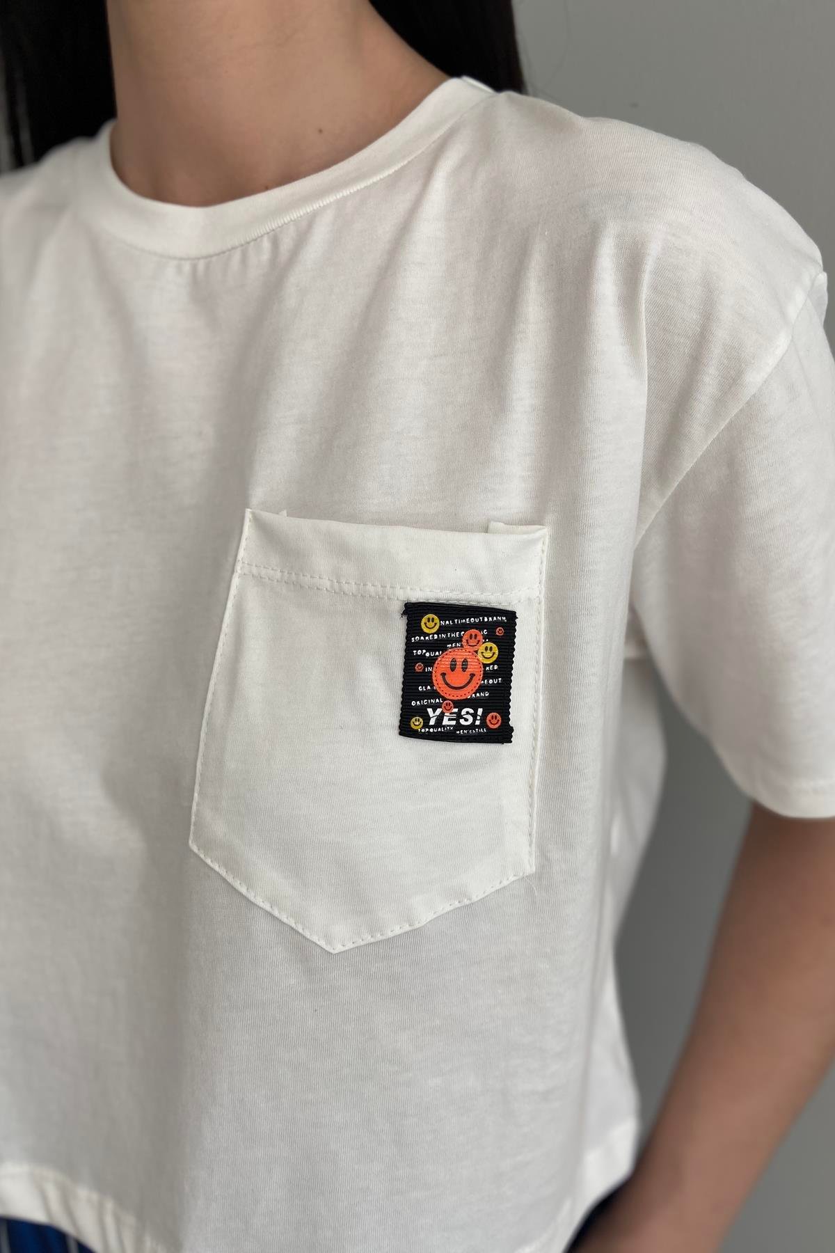 CEP DETAY CROP TSHIRT