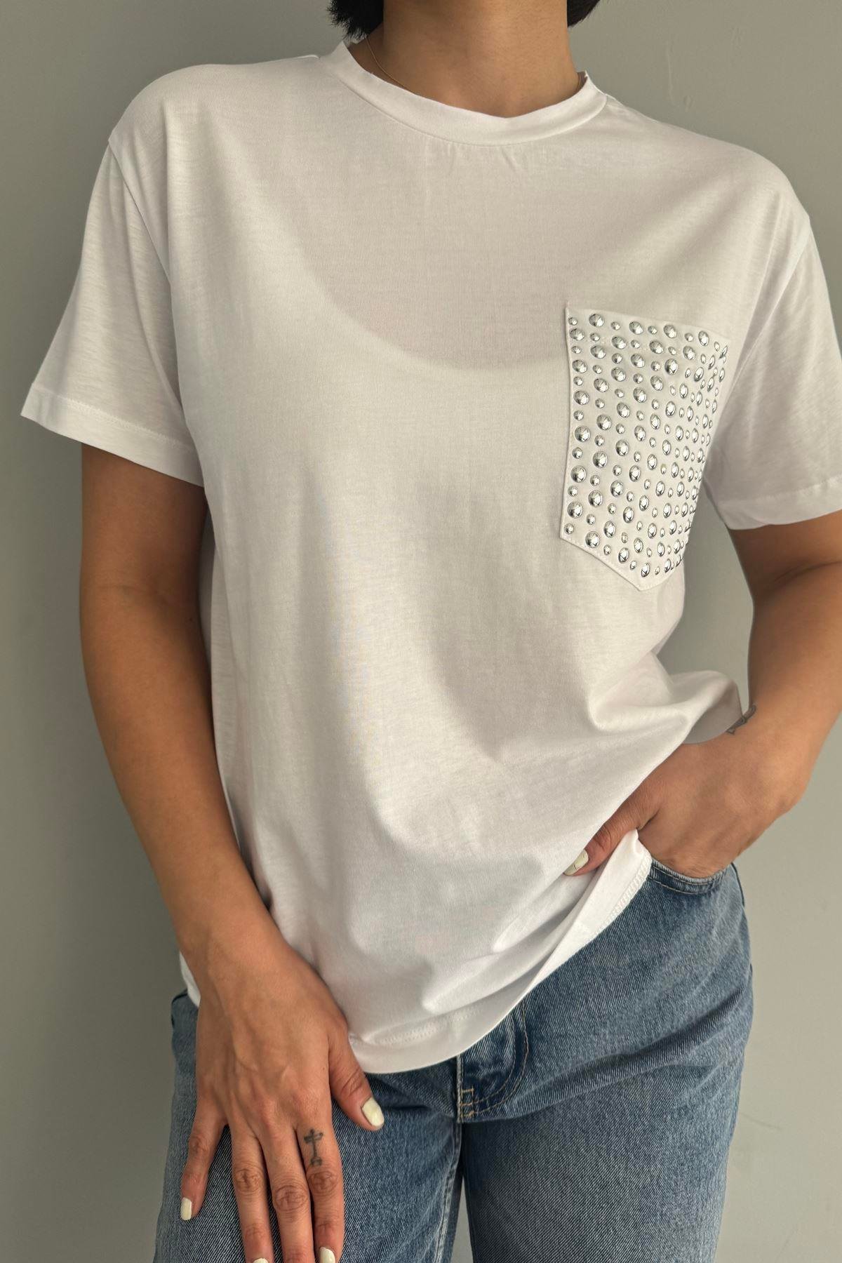 CEP ZIMBA DETAYLI TSHIRT