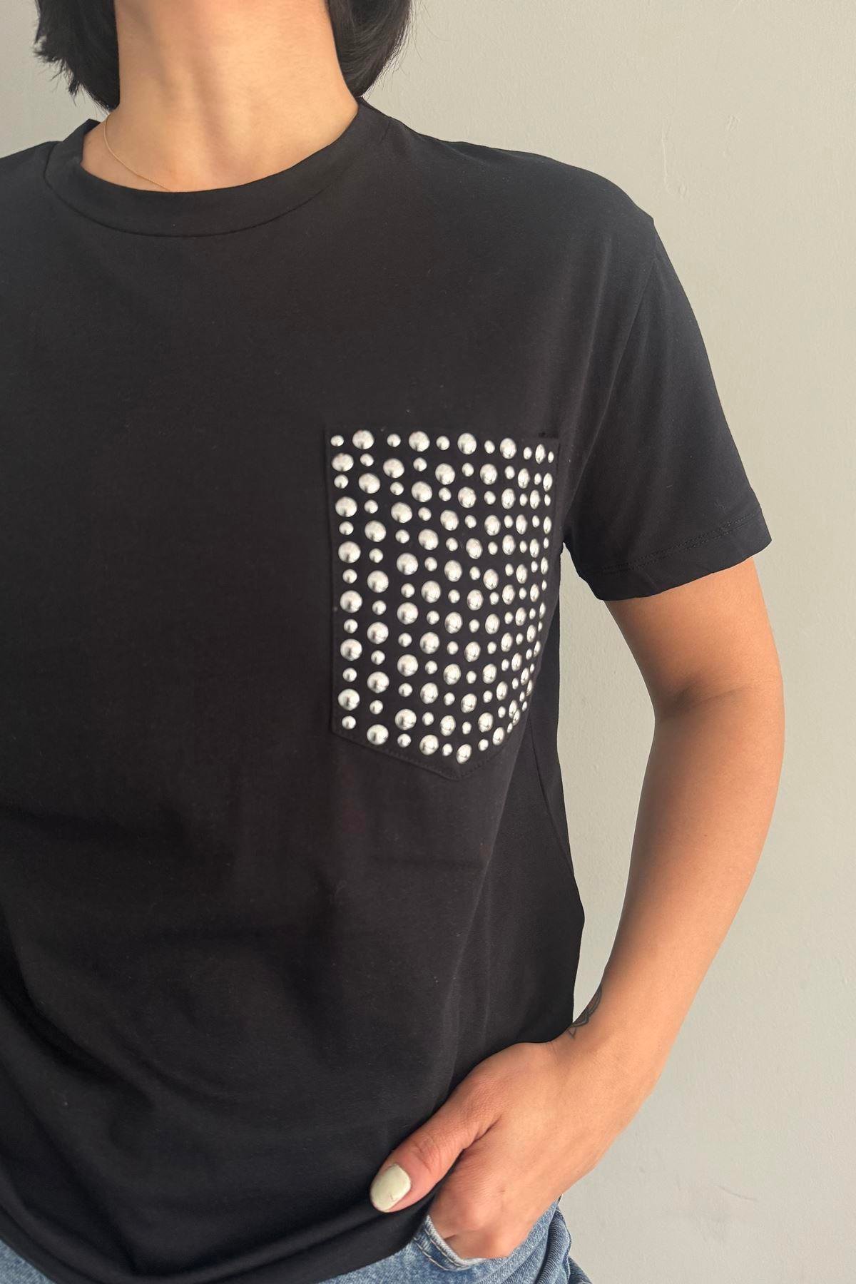 CEP ZIMBA DETAYLI TSHIRT