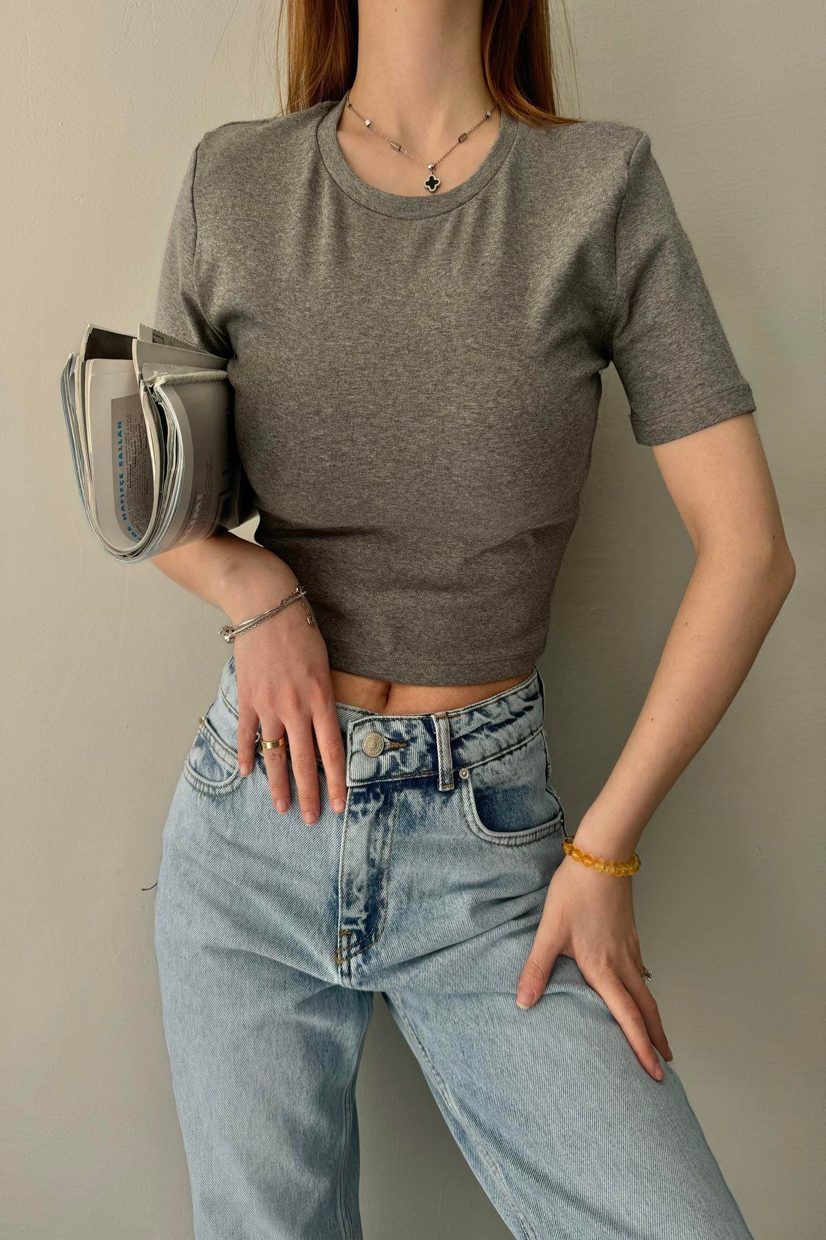 CROP TSHIRT