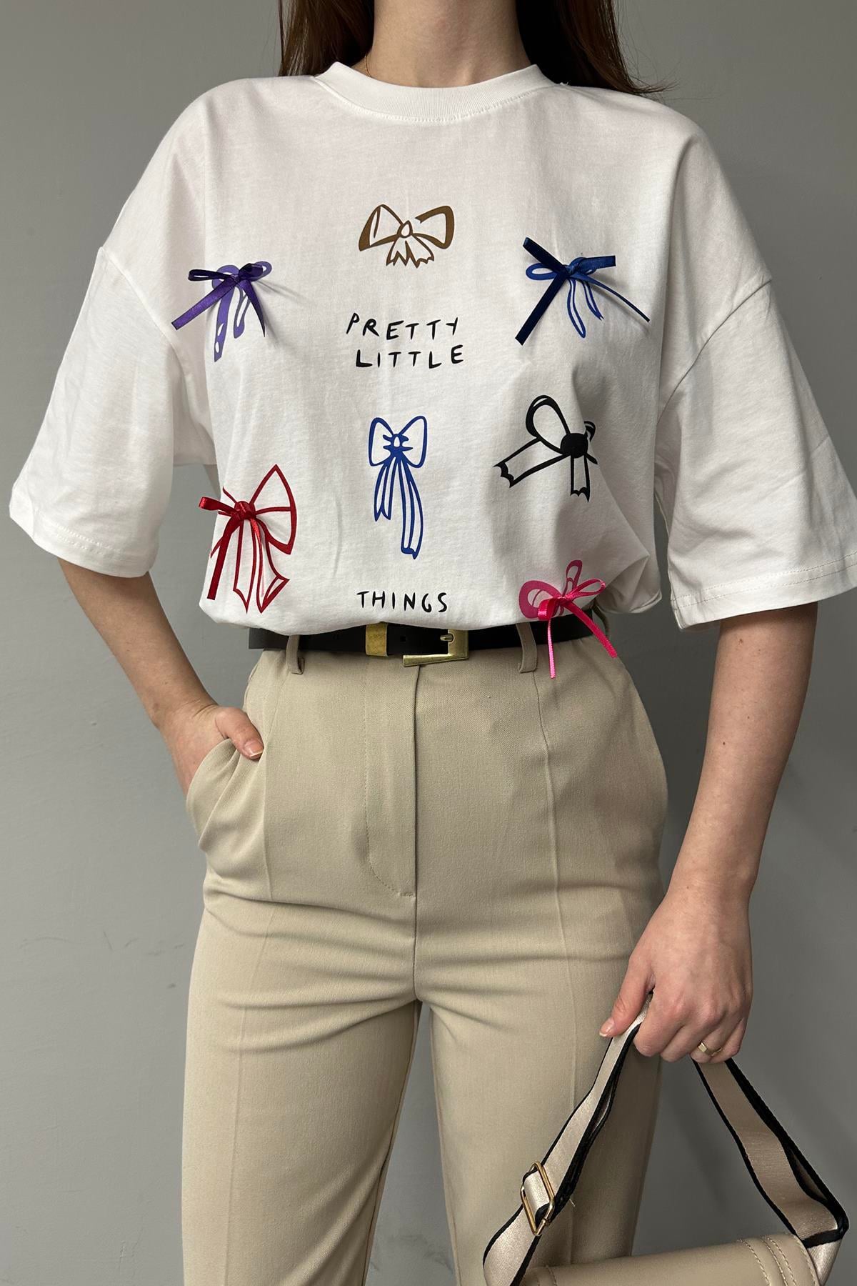 FİYONK VE BASKI DETAYLI TSHIRT