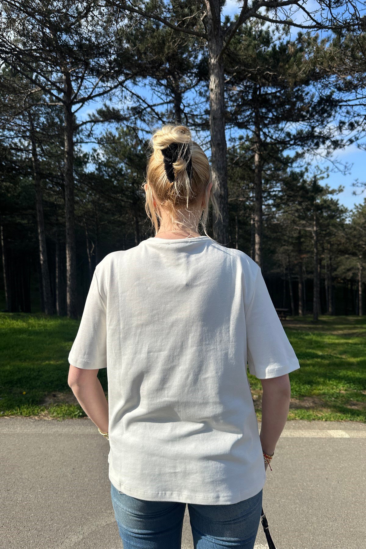 FULAR DETAYLI TSHIRT