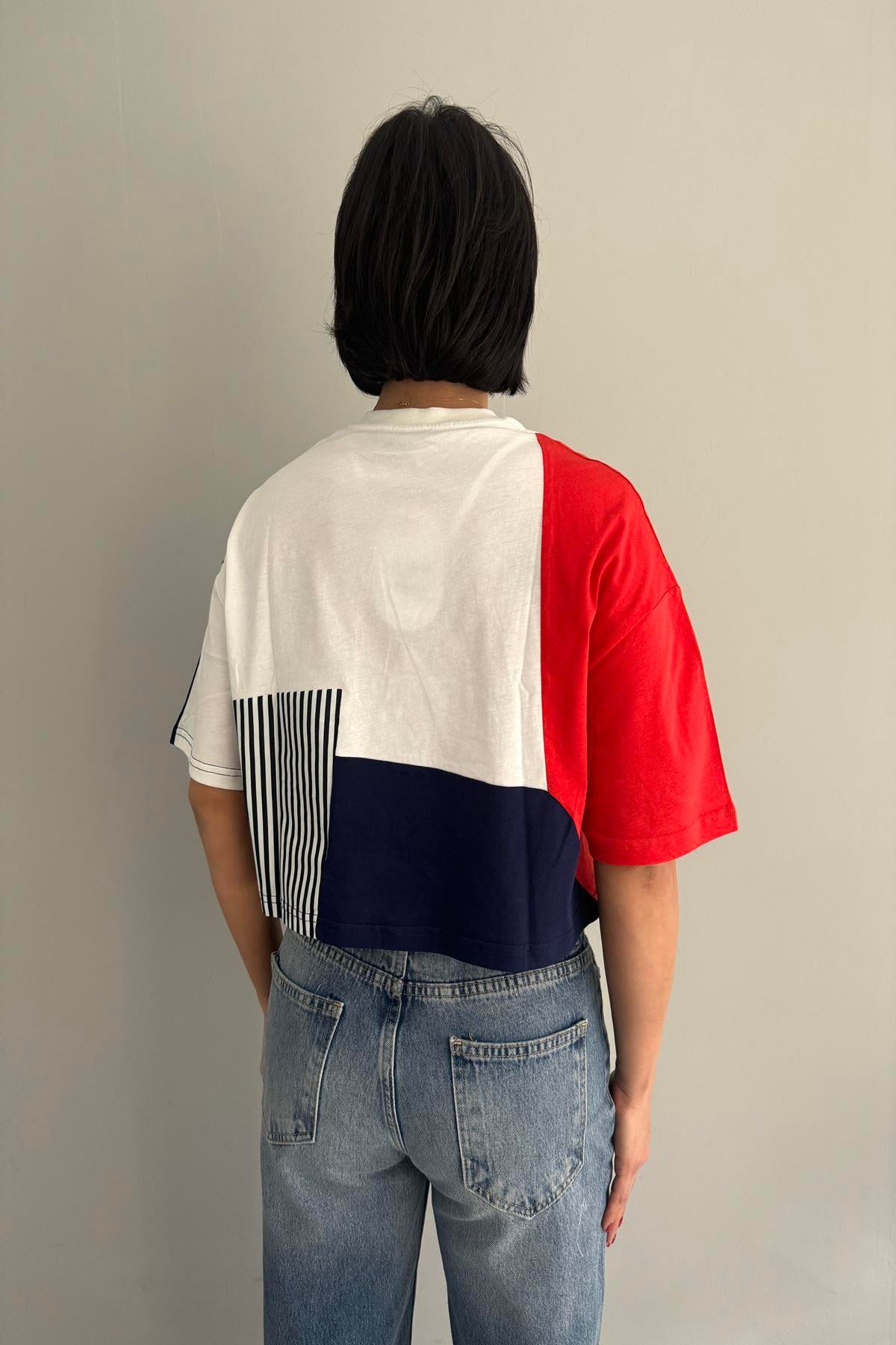 GARNİLİ BASKI DETAYLI TSHIRT