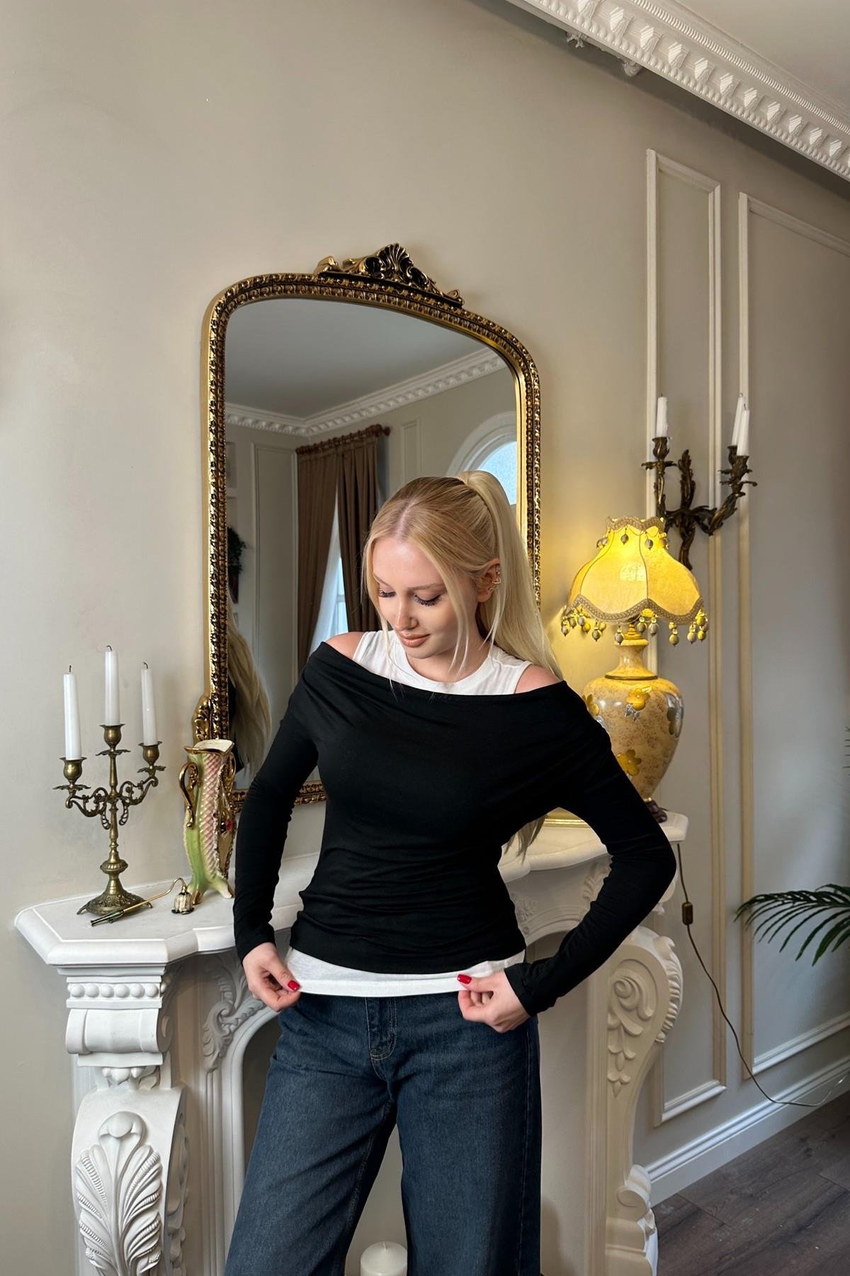 İÇİ ATLET DETAYLI TSHIRT