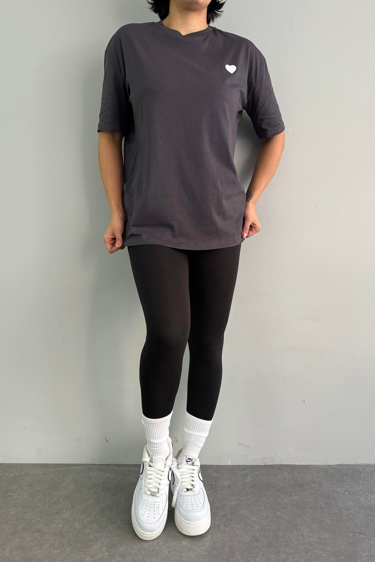 KALP NAKIŞLI TSHIRT