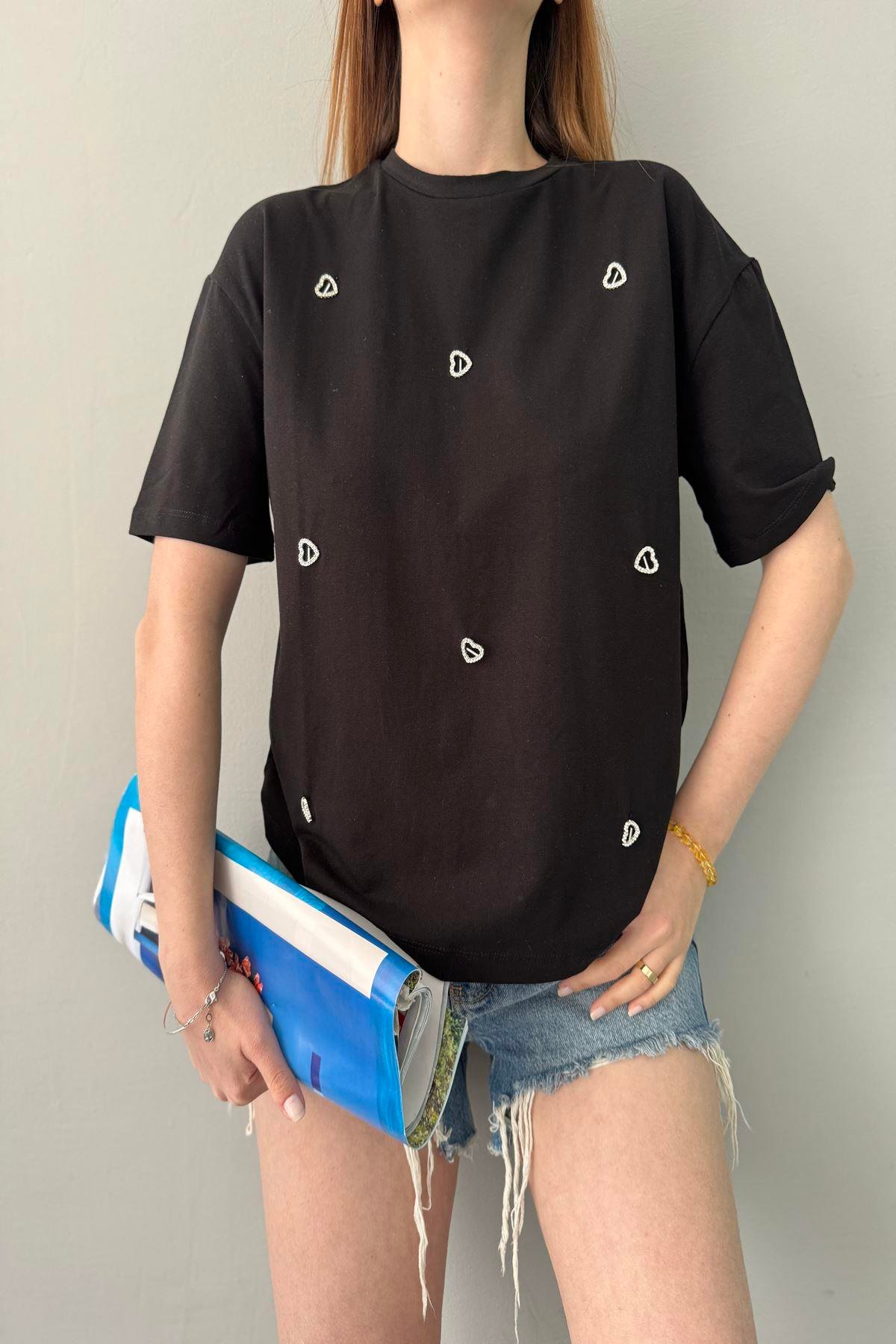 KALPLİ TAŞ DETAY TSHIRT