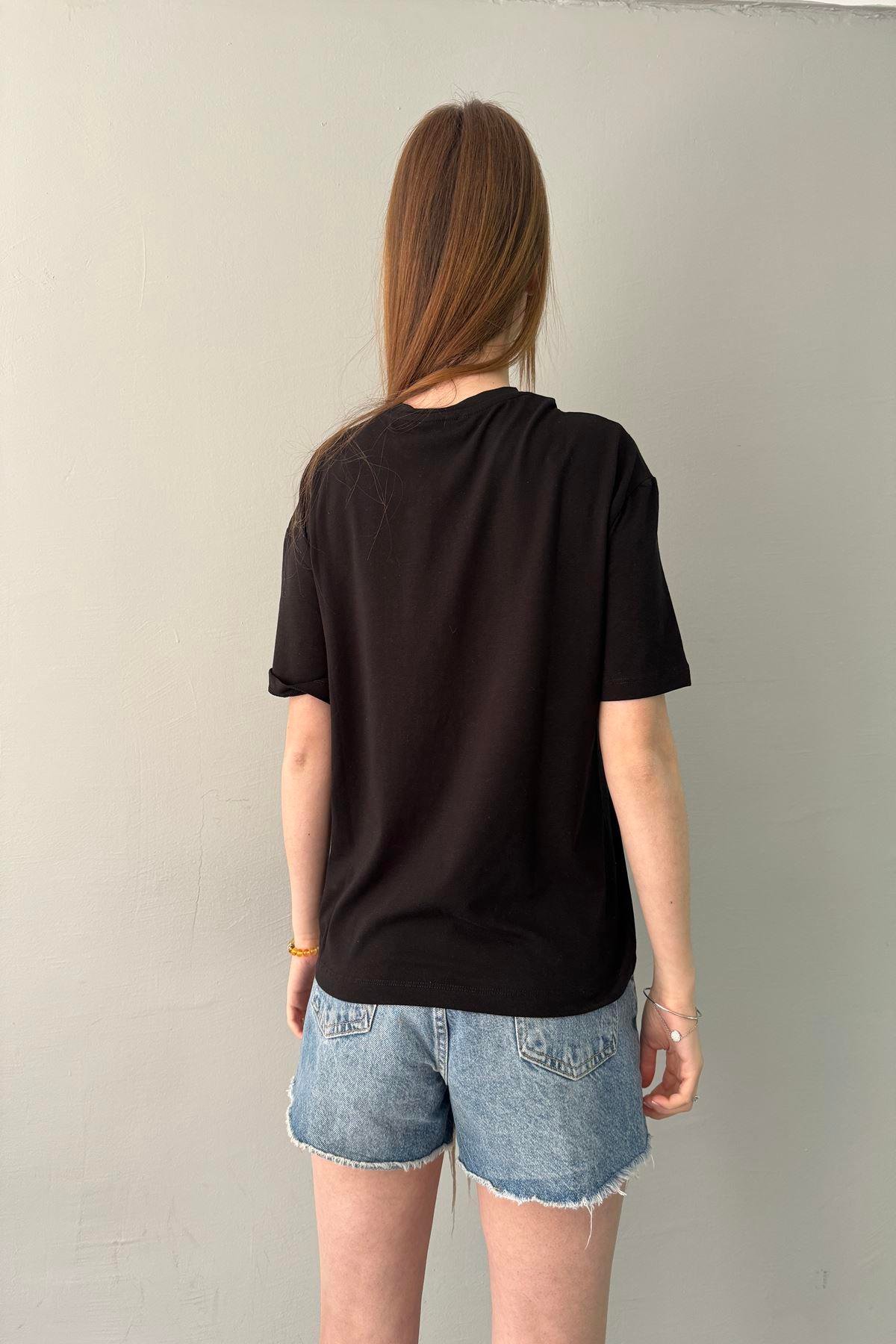 KALPLİ TAŞ DETAY TSHIRT