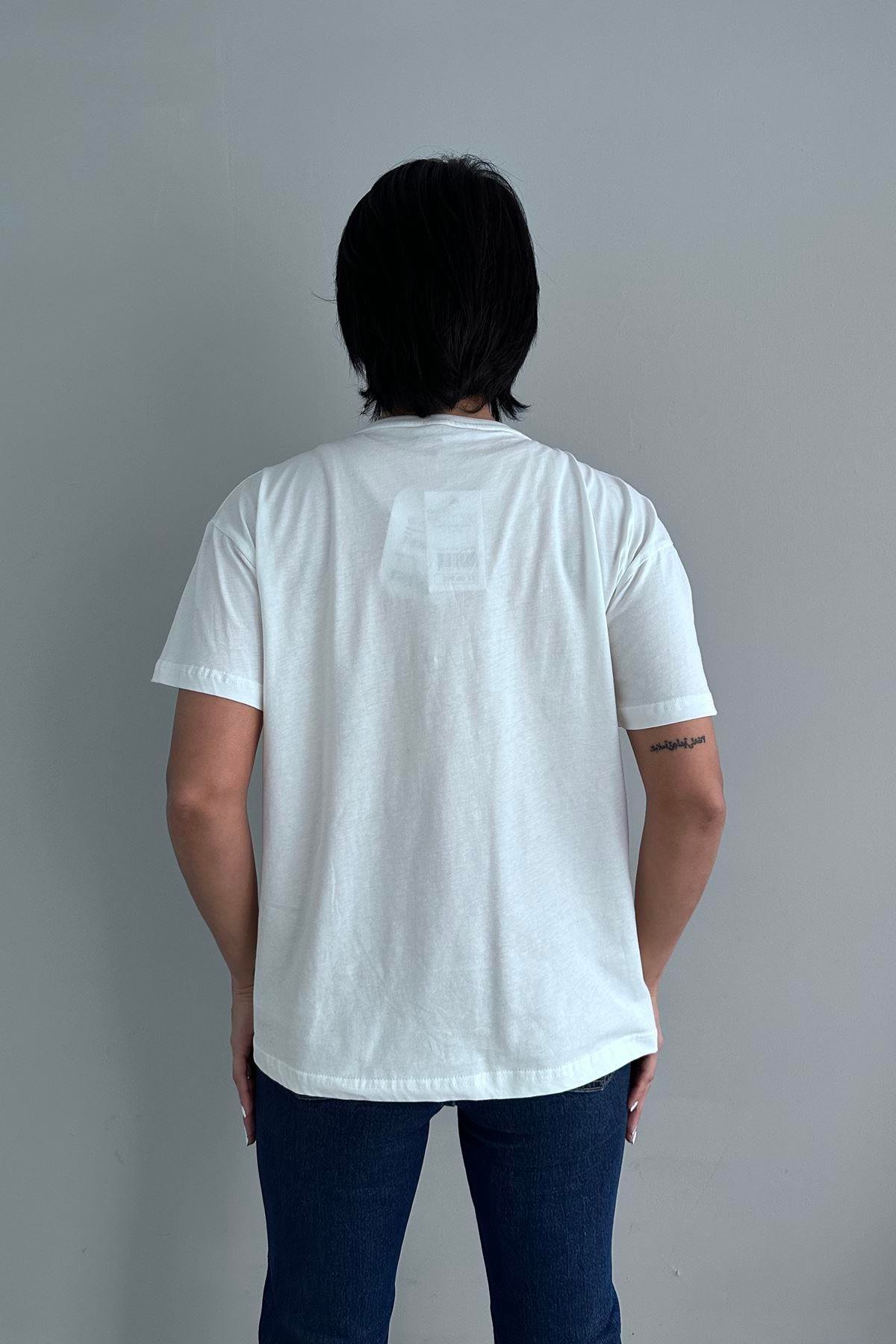 KOLYE DETAYLI TSHIRT