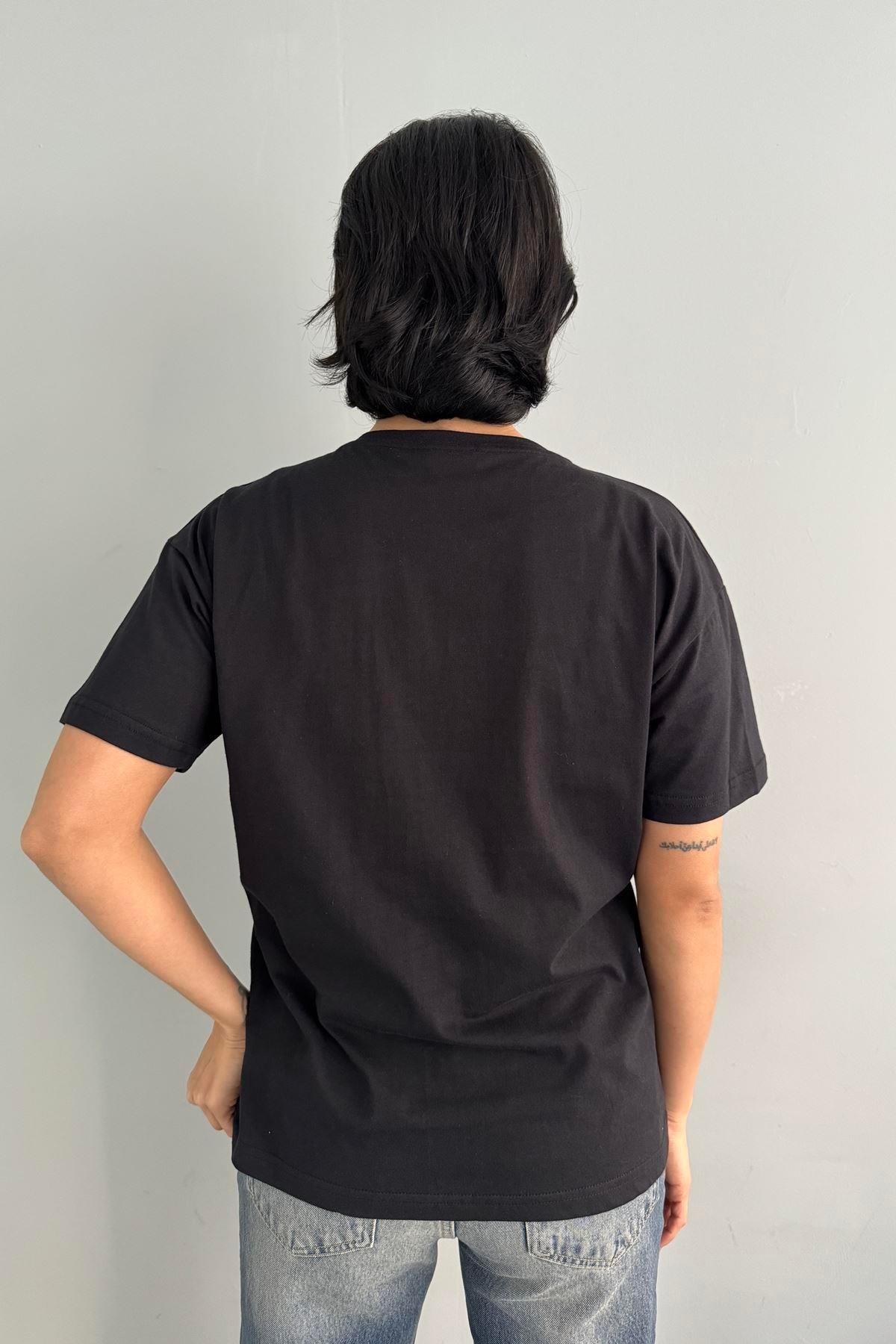 KOLYE DETAYLI TSHIRT