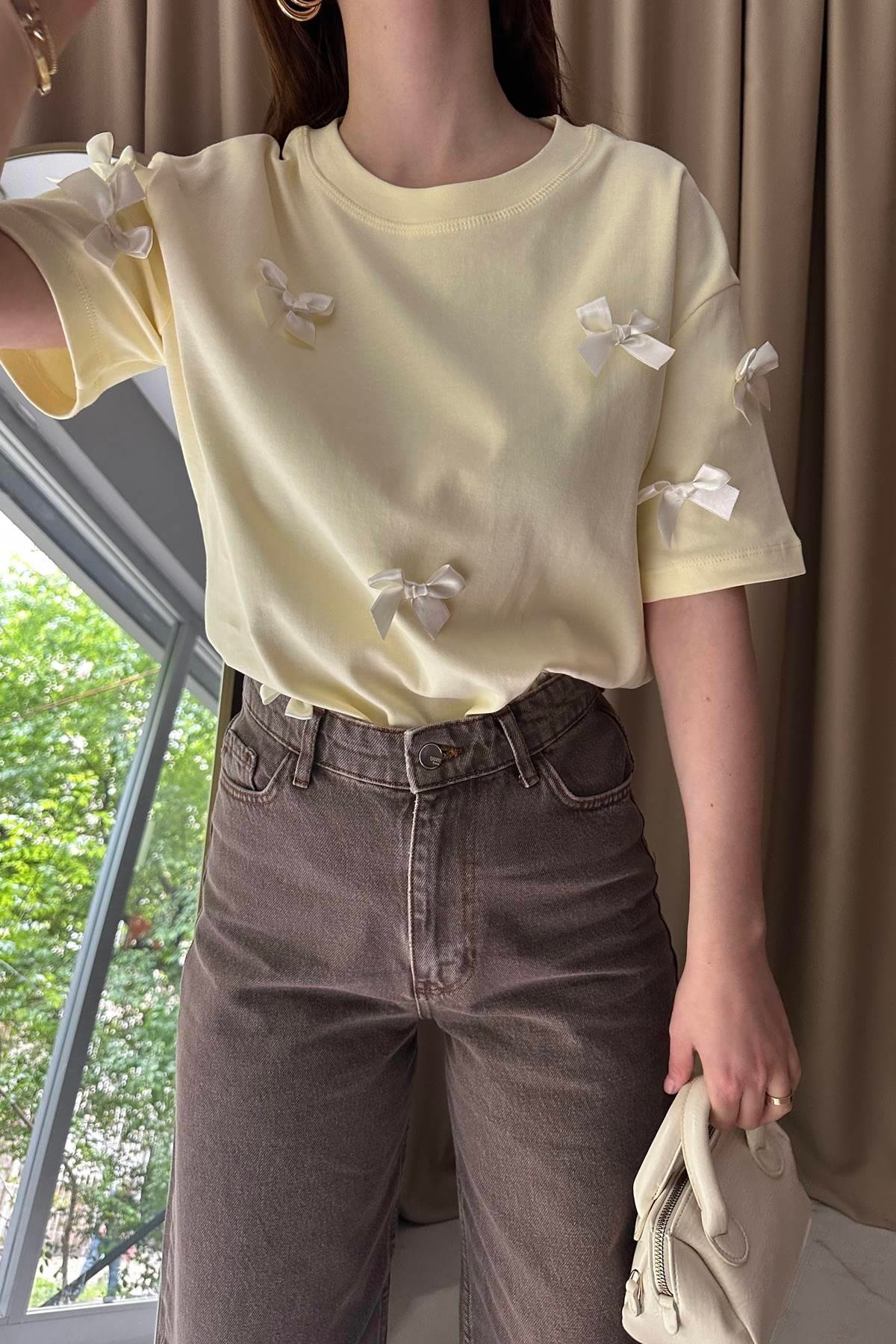 KURDELA DETAYLI TSHIRT
