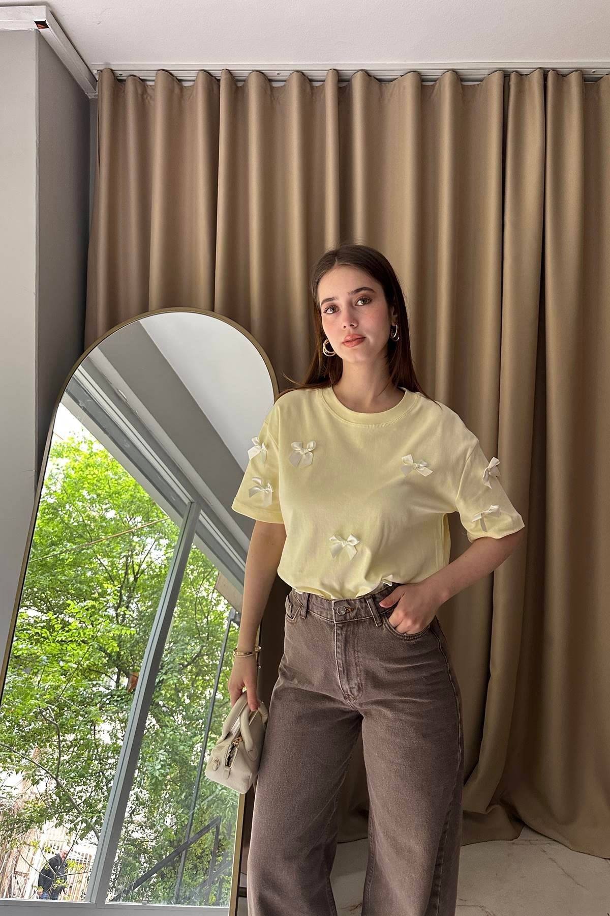 KURDELA DETAYLI TSHIRT
