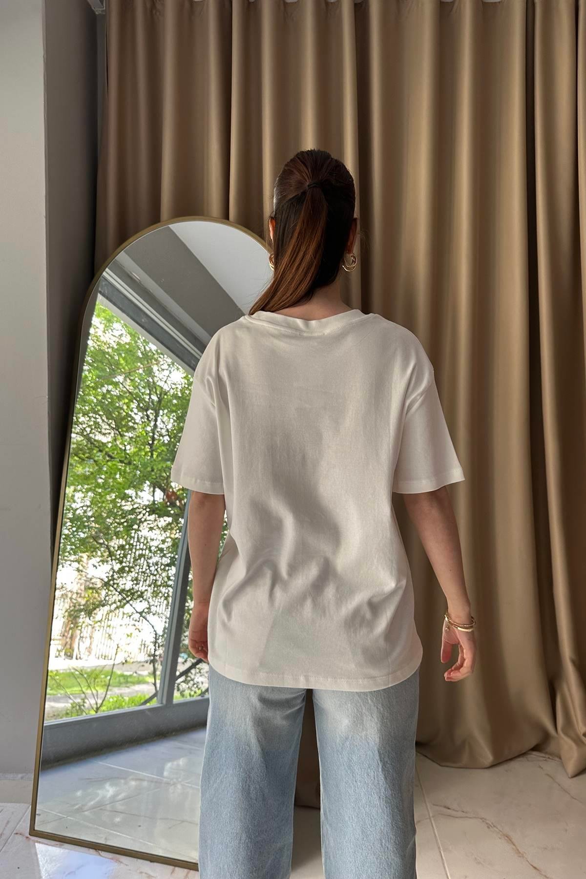 KUZU NAKIŞ DETAYLI TSHIRT