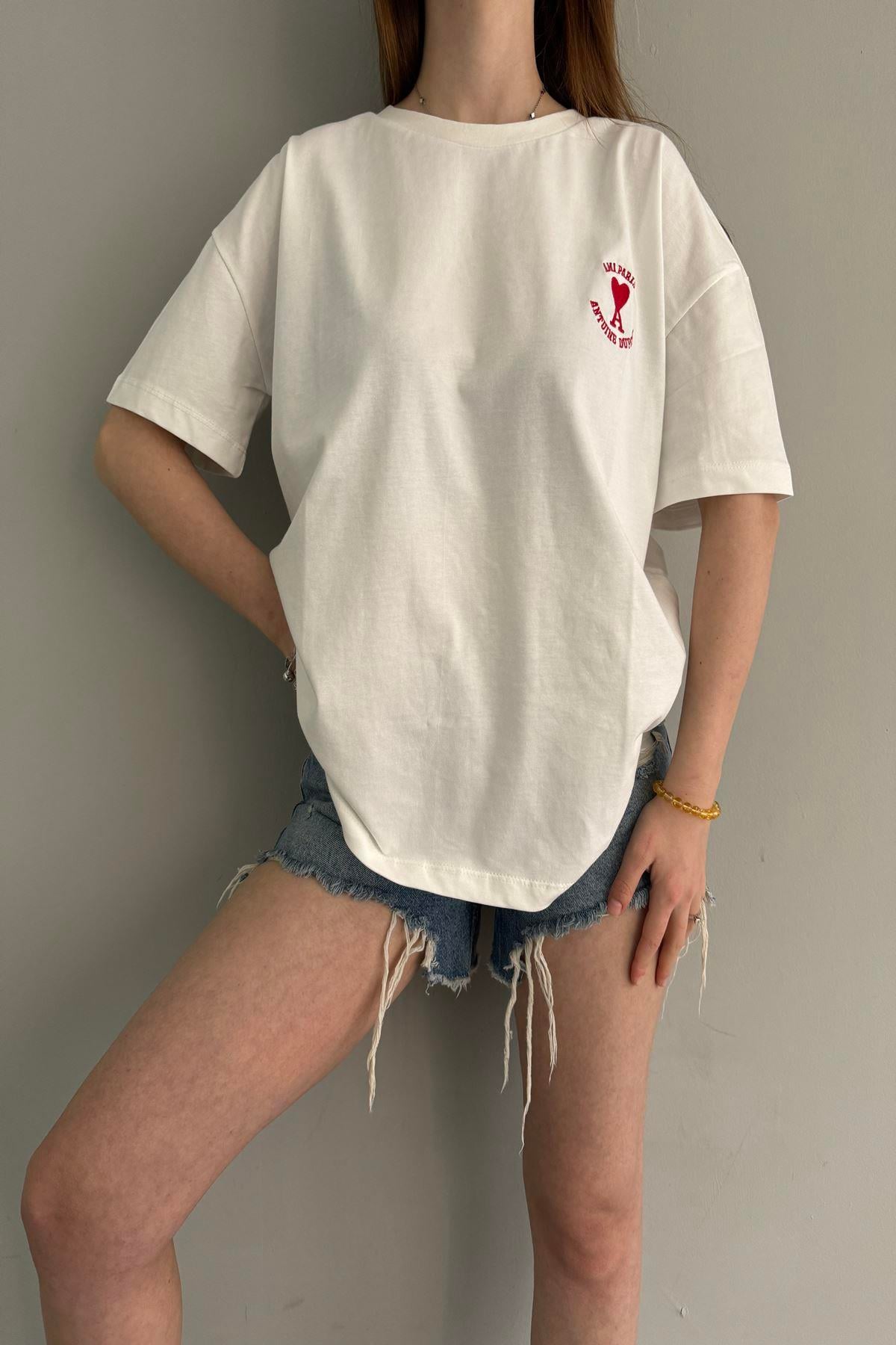 NAKIŞ DETAY TSHIRT