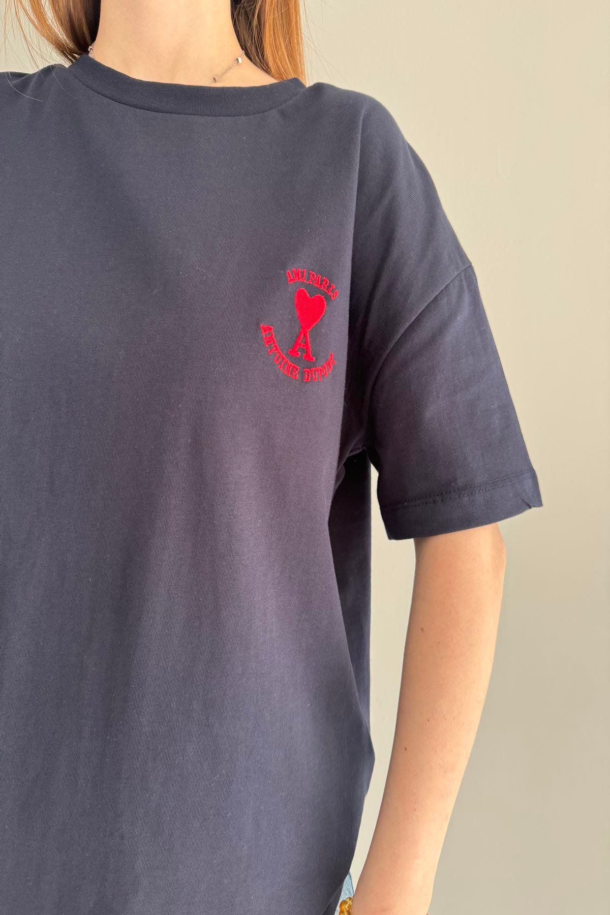 NAKIŞ DETAY TSHIRT