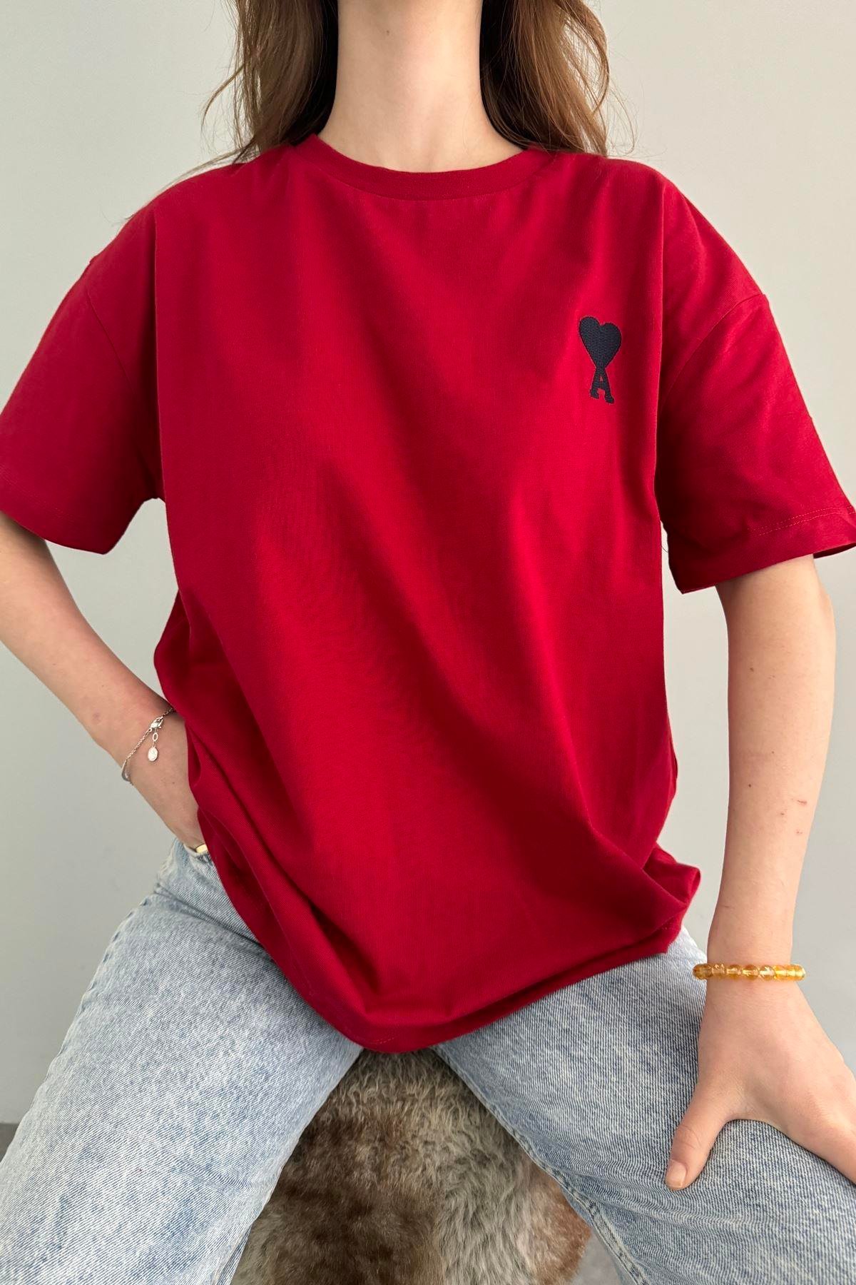NAKIŞ DETAYLI TSHIRT