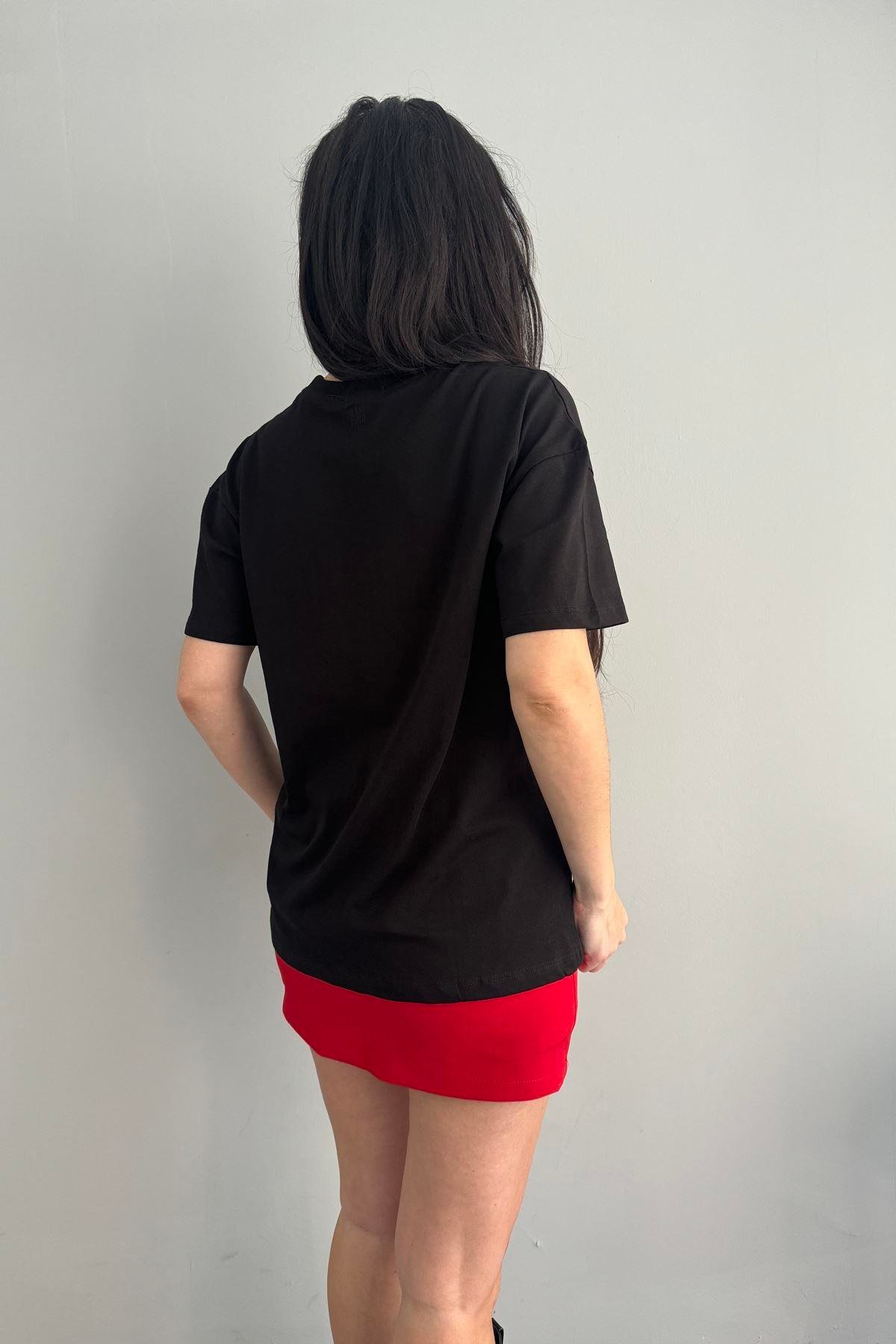 NAKIŞ DETAYLI TSHIRT