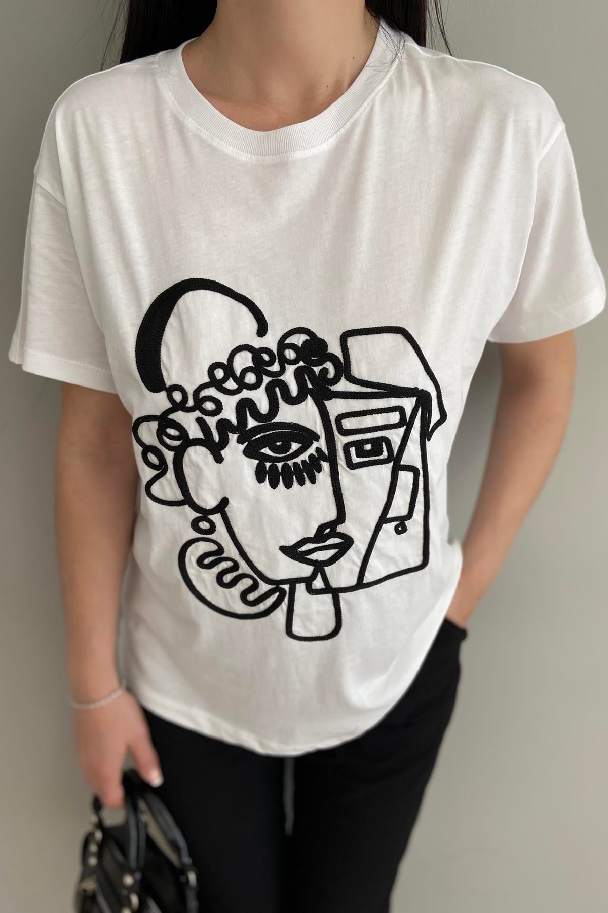 NAKIŞLI TSHIRT