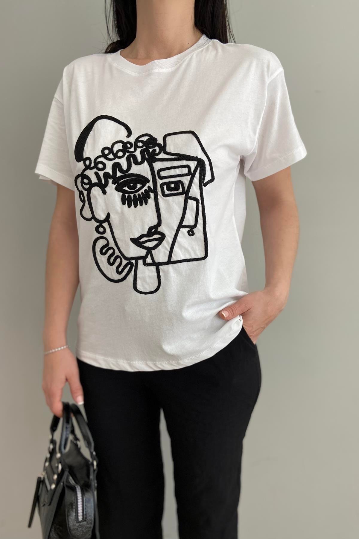 NAKIŞLI TSHIRT