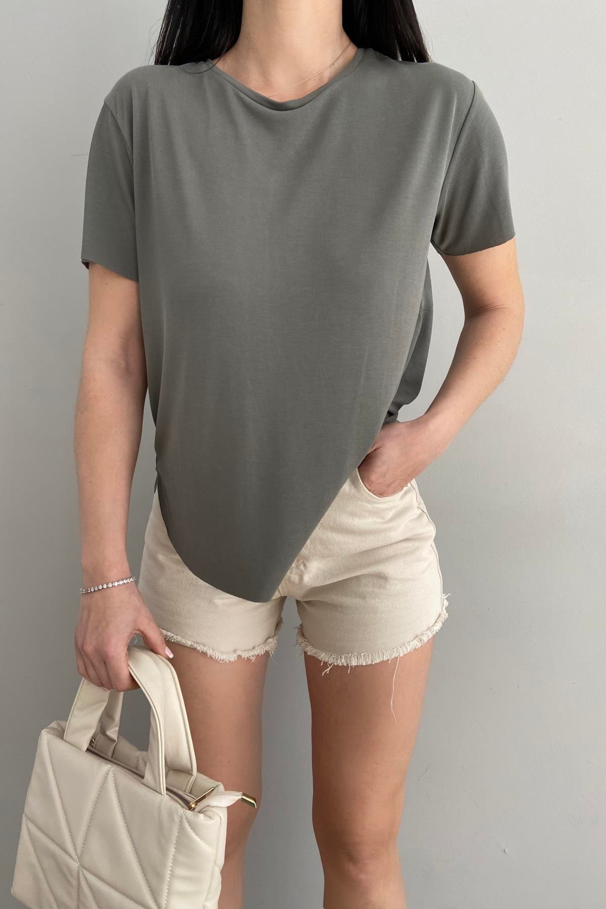 OYSHO BİSKLET YAKA TSHIRT