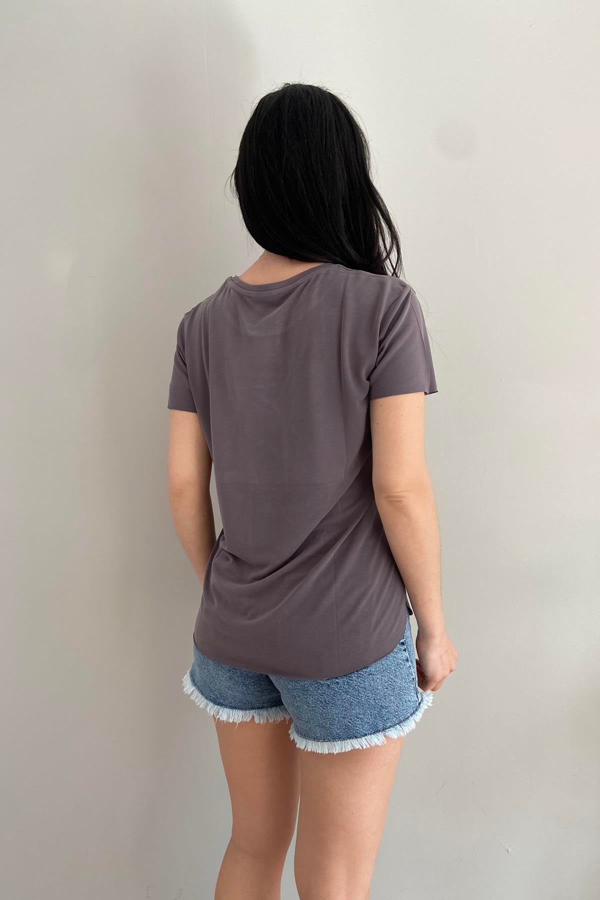 OYSHO MODEL TSHIRT