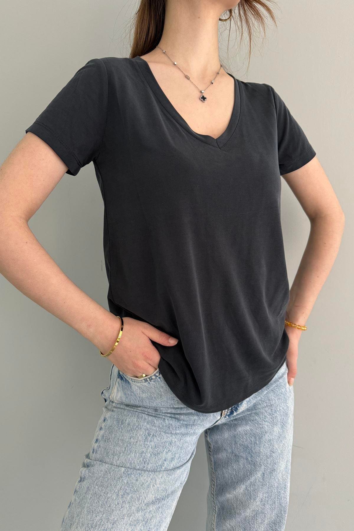 OYSHO V YAKA TSHIRT
