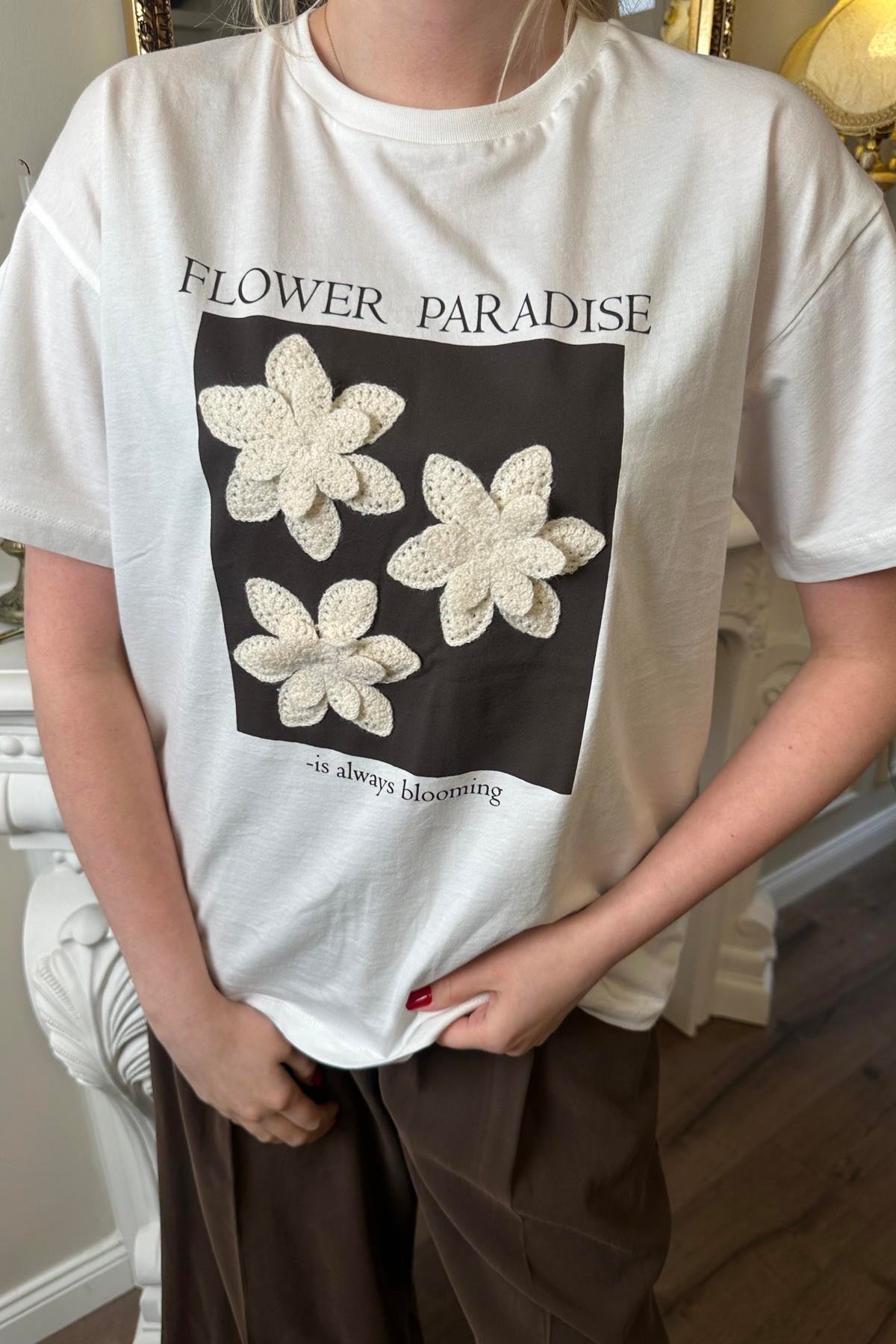 PATCH DETAYLI TSHIRT