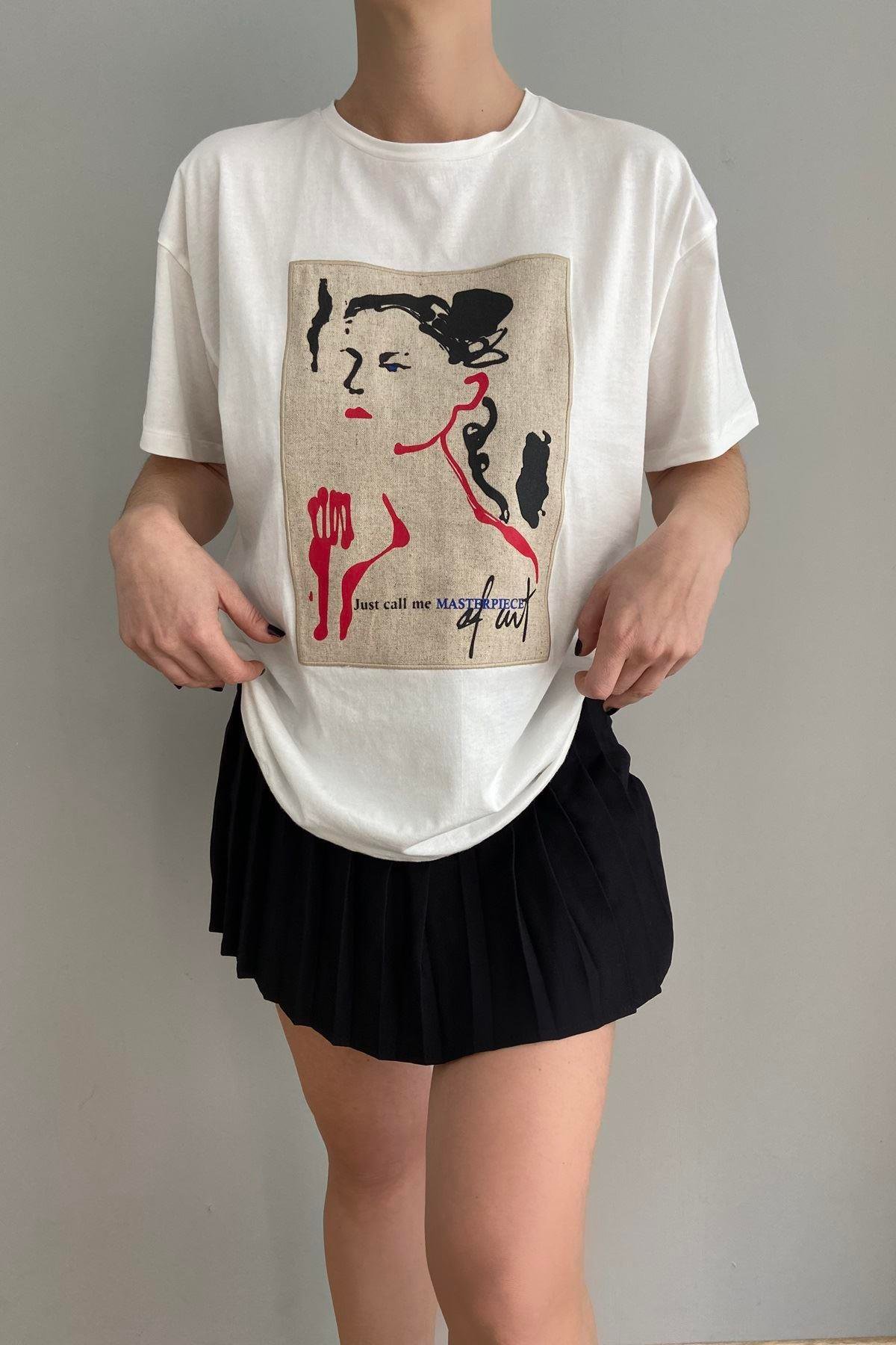 PATCH DETAYLI TSHIRT