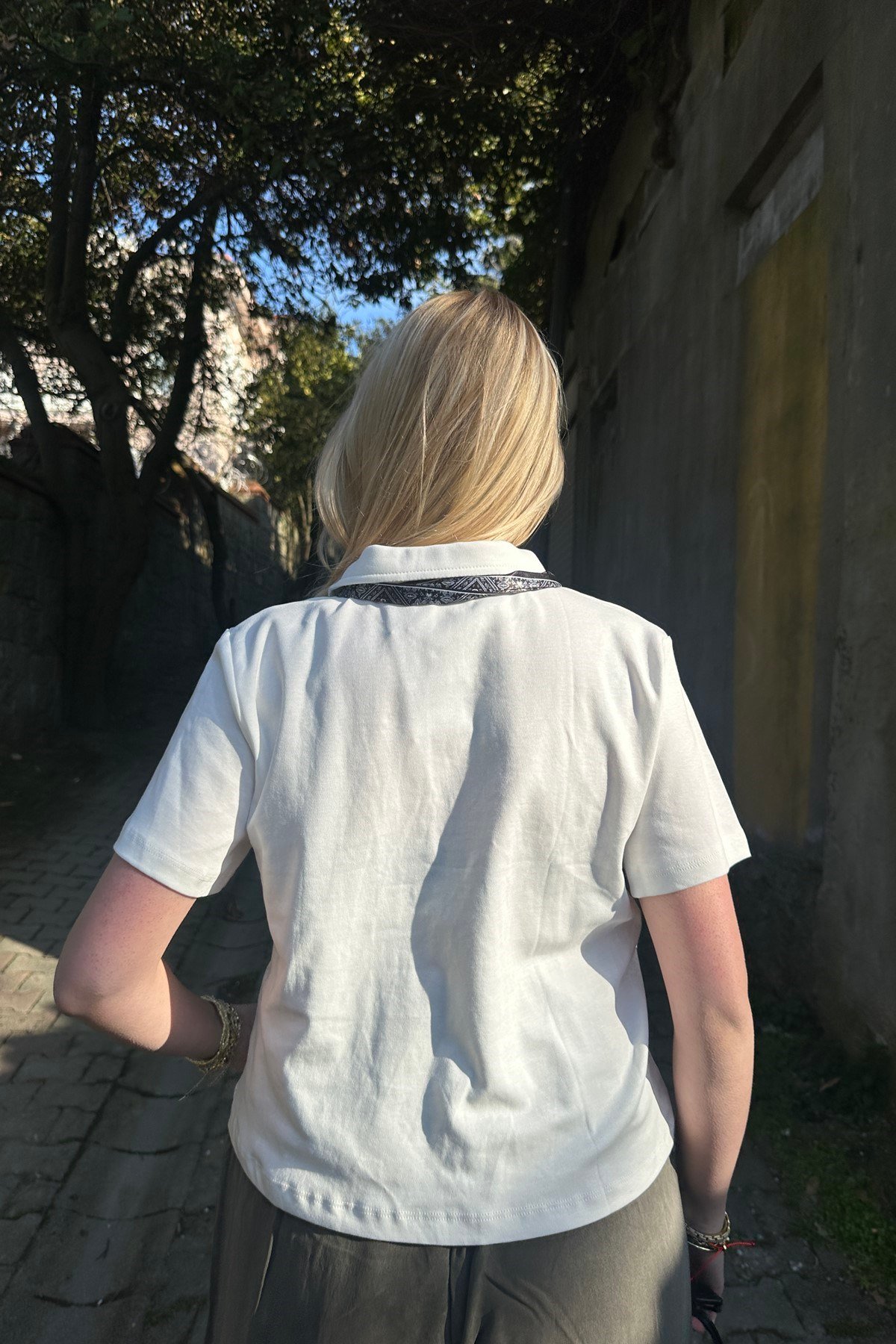 POLO YAKA FULAR DETAY TSHIRT