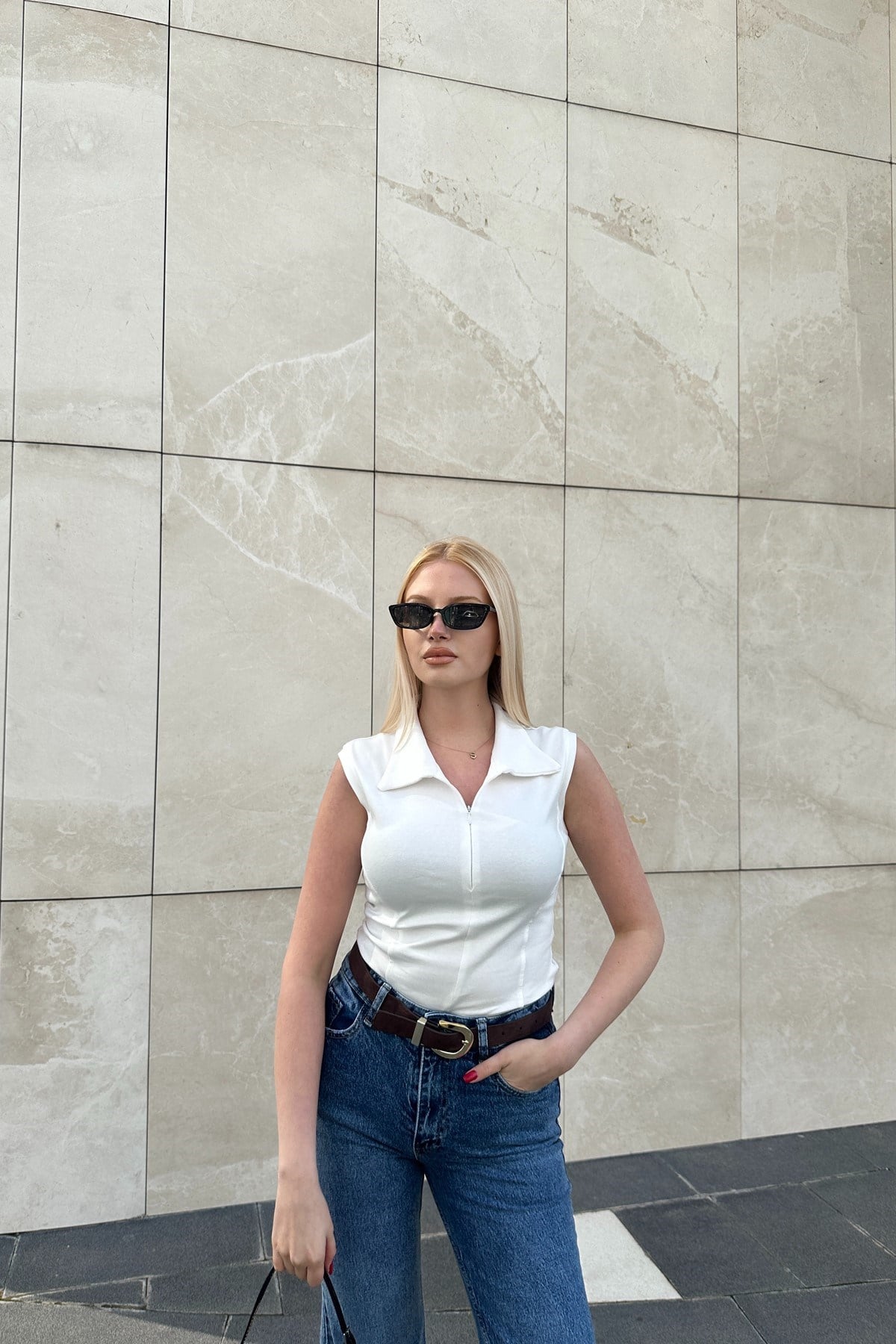 POLO YAKA GİZLİFERMUARLI T-SHIRT