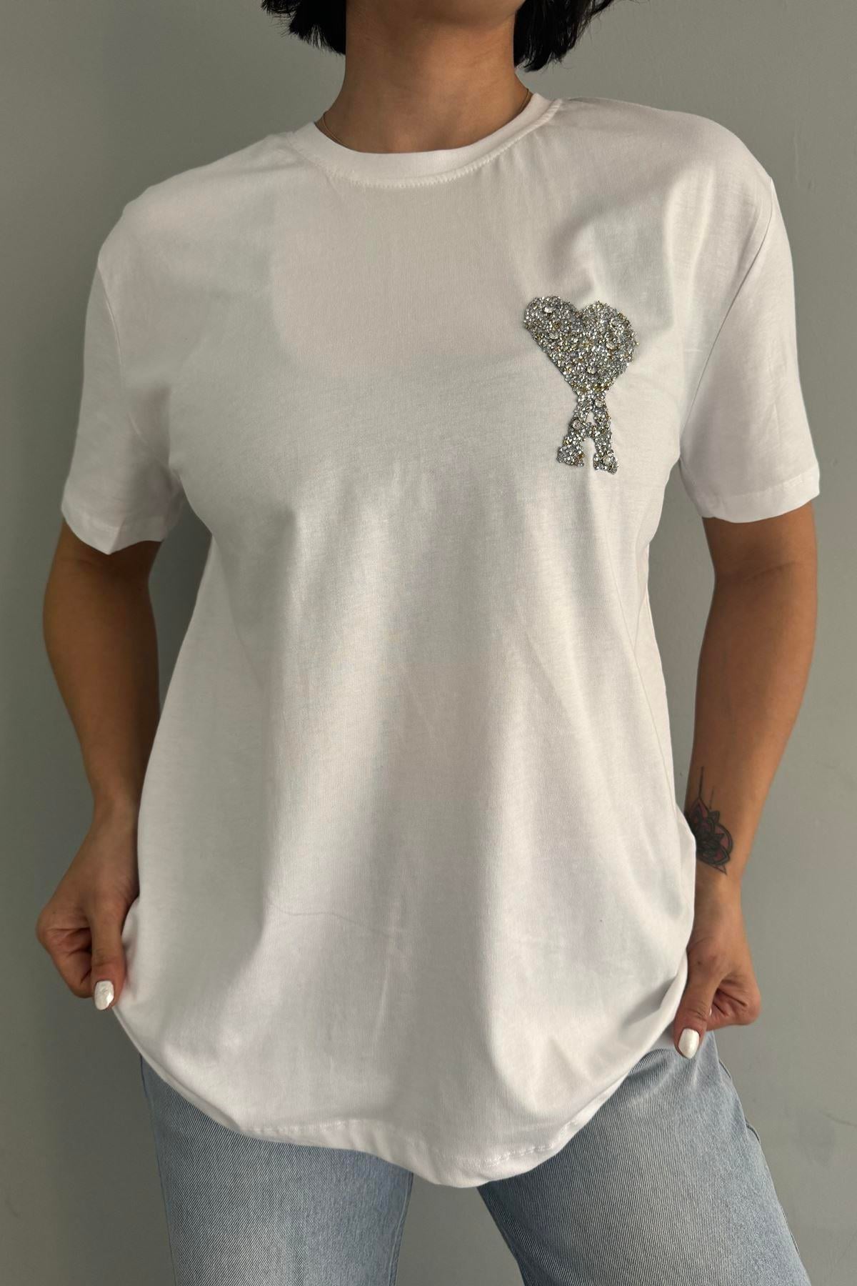 TAŞ BASKI DETAYLI TSHIRT