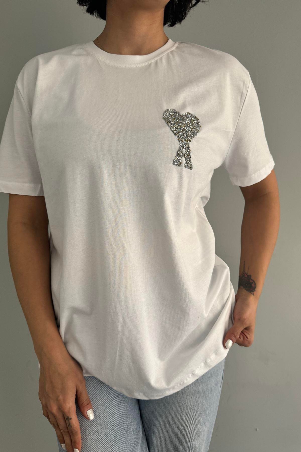 TAŞ BASKI DETAYLI TSHIRT