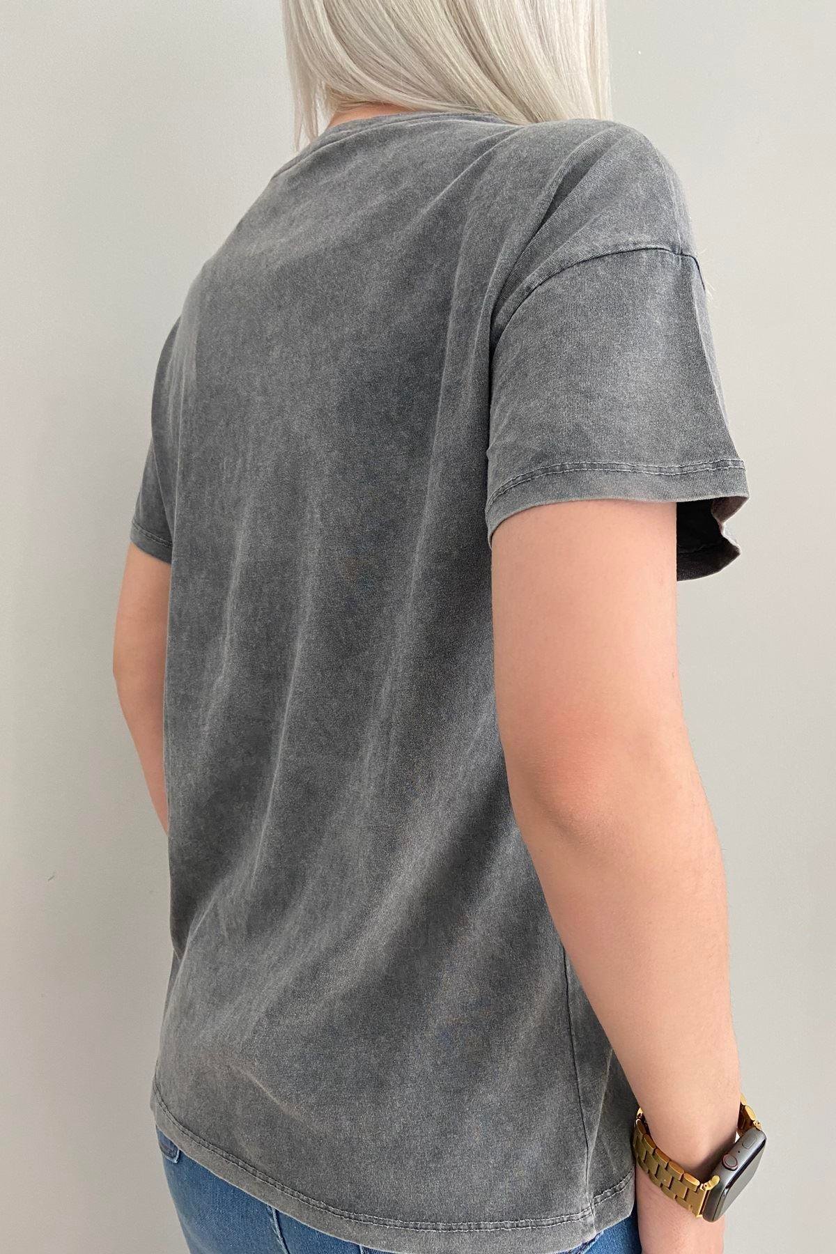 TAŞ ÇAKIMLI YIKAMALI TSHIRT