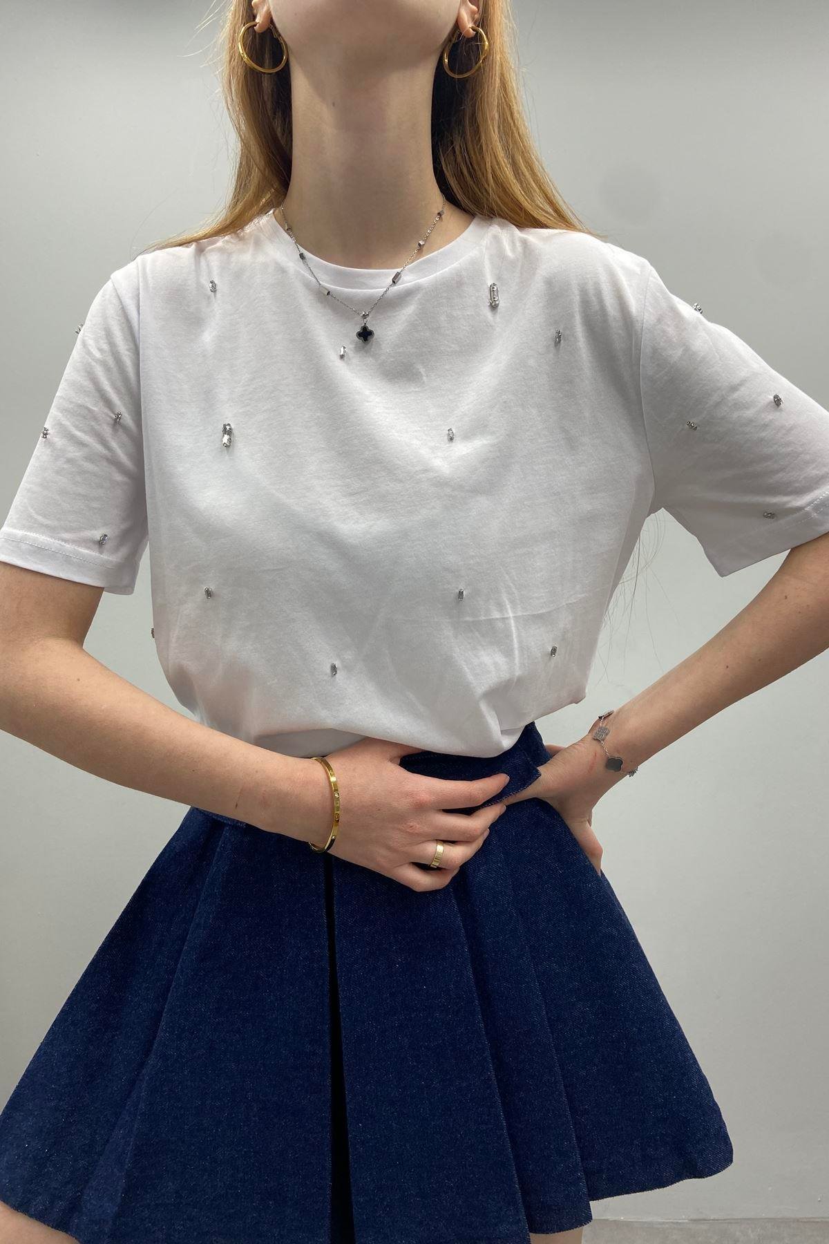 TAŞ DETAYLI TSHIRT