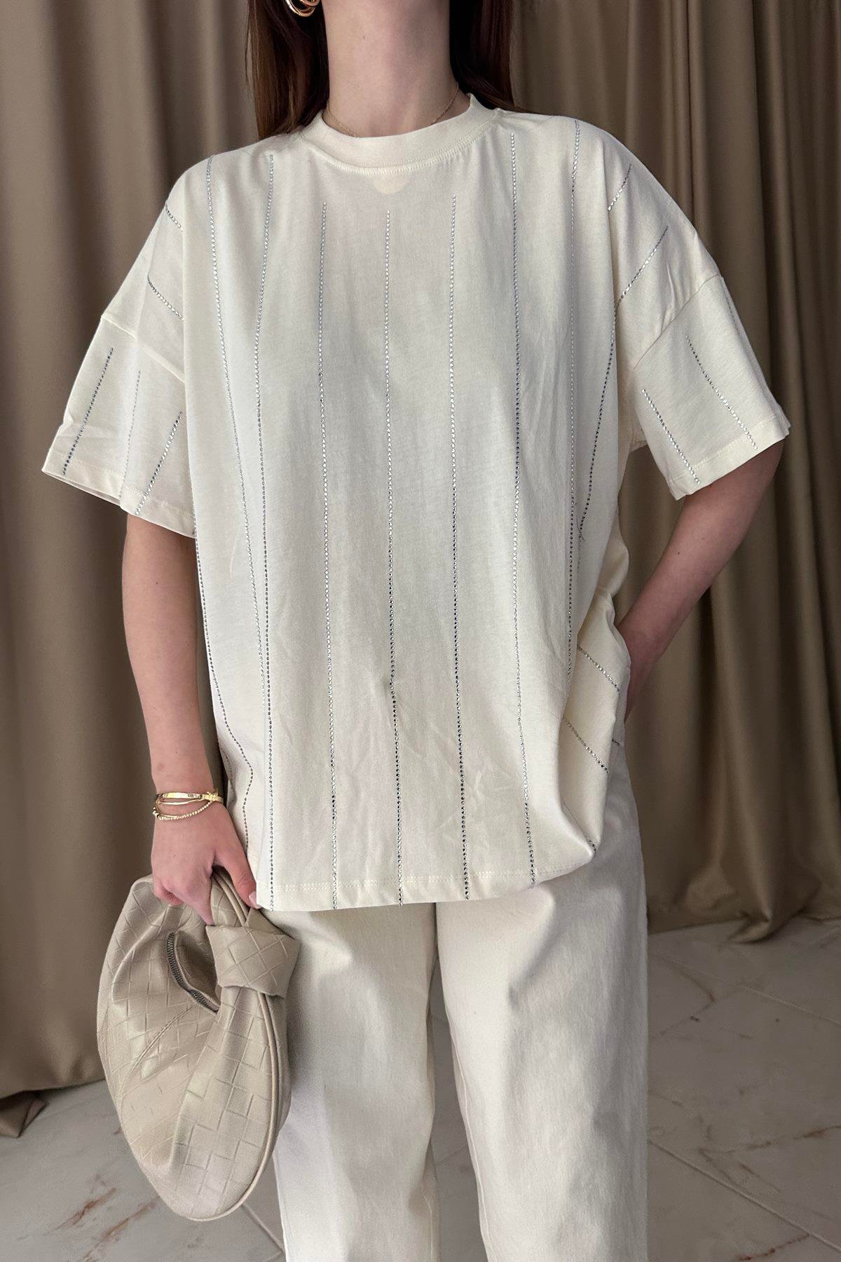 TAŞ DETAYLI TSHIRT